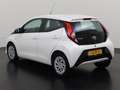Toyota Aygo 1.0 VVT-i x-play | Camera | Carplay | Zondag Open! Blanco - thumbnail 6
