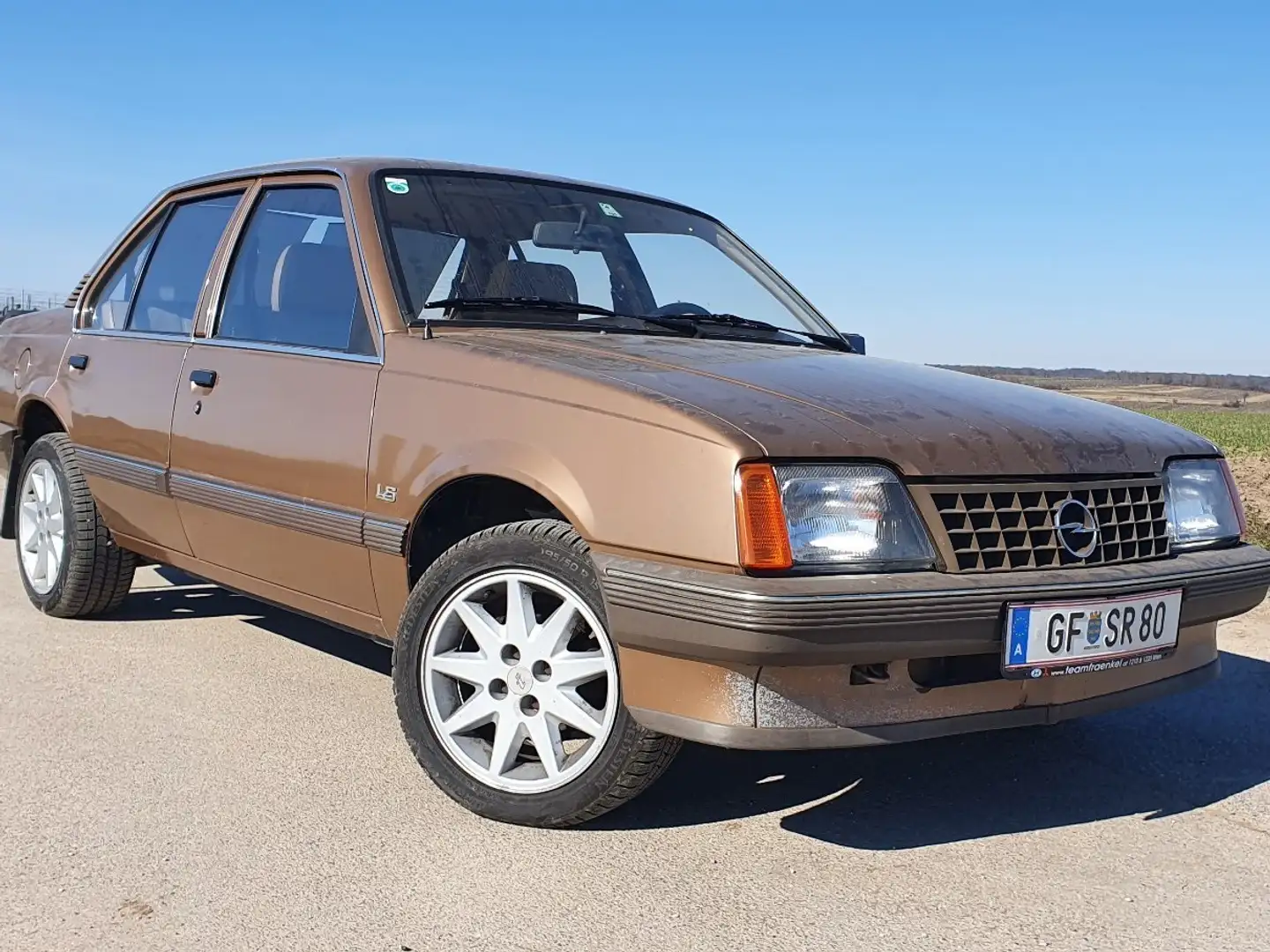 Opel Ascona 1,6 S Brown - 2