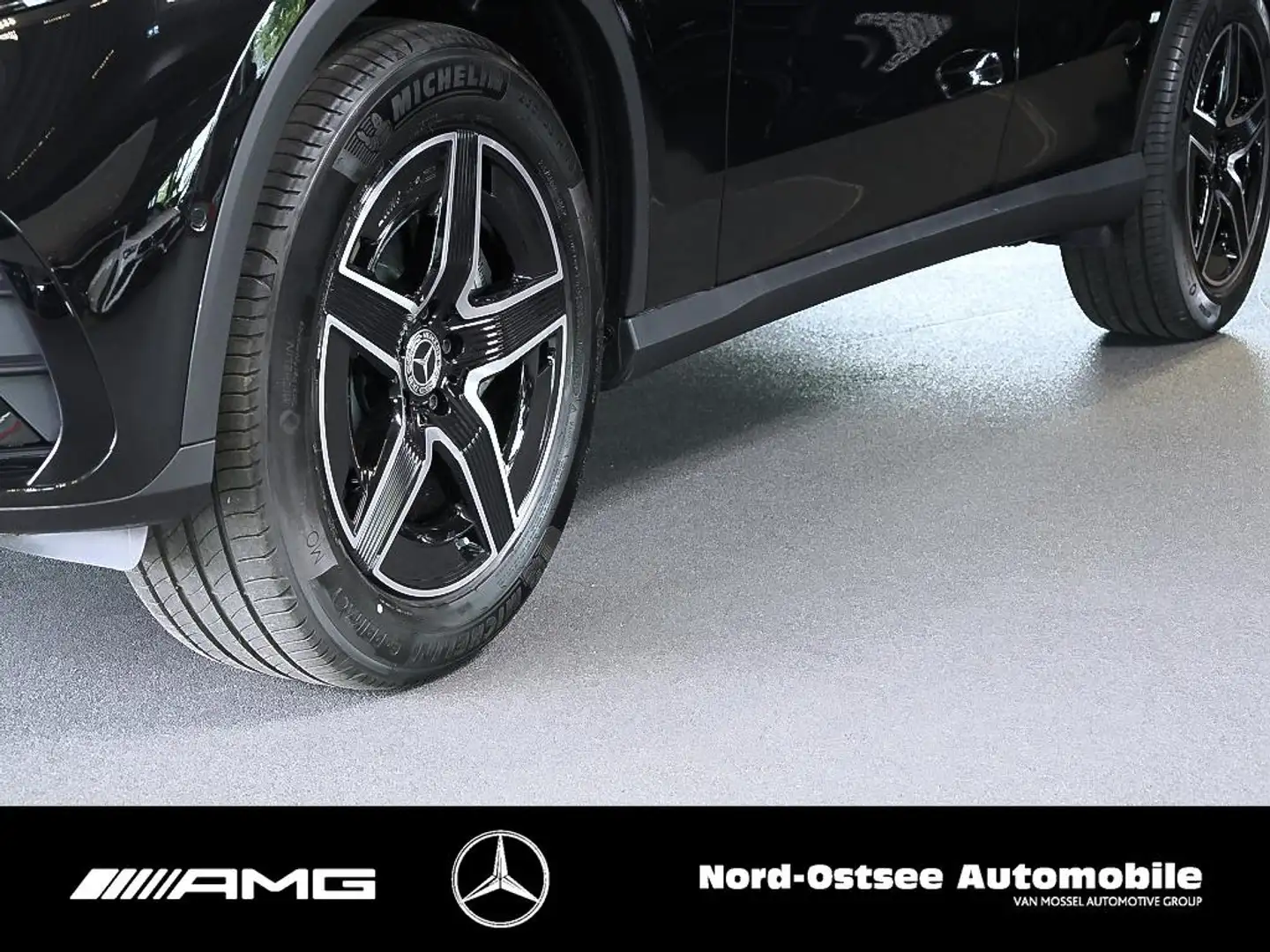 Mercedes-Benz GLC 200 4m AMG-EDITION NIGHT PANO AHK DIGIT-LIGH Negro - 2
