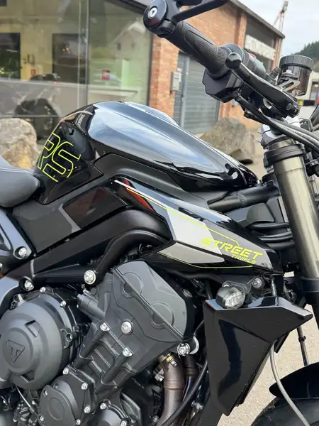 Triumph Street Triple RS - foto 6