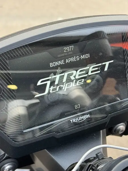 Triumph Street Triple RS - foto 8