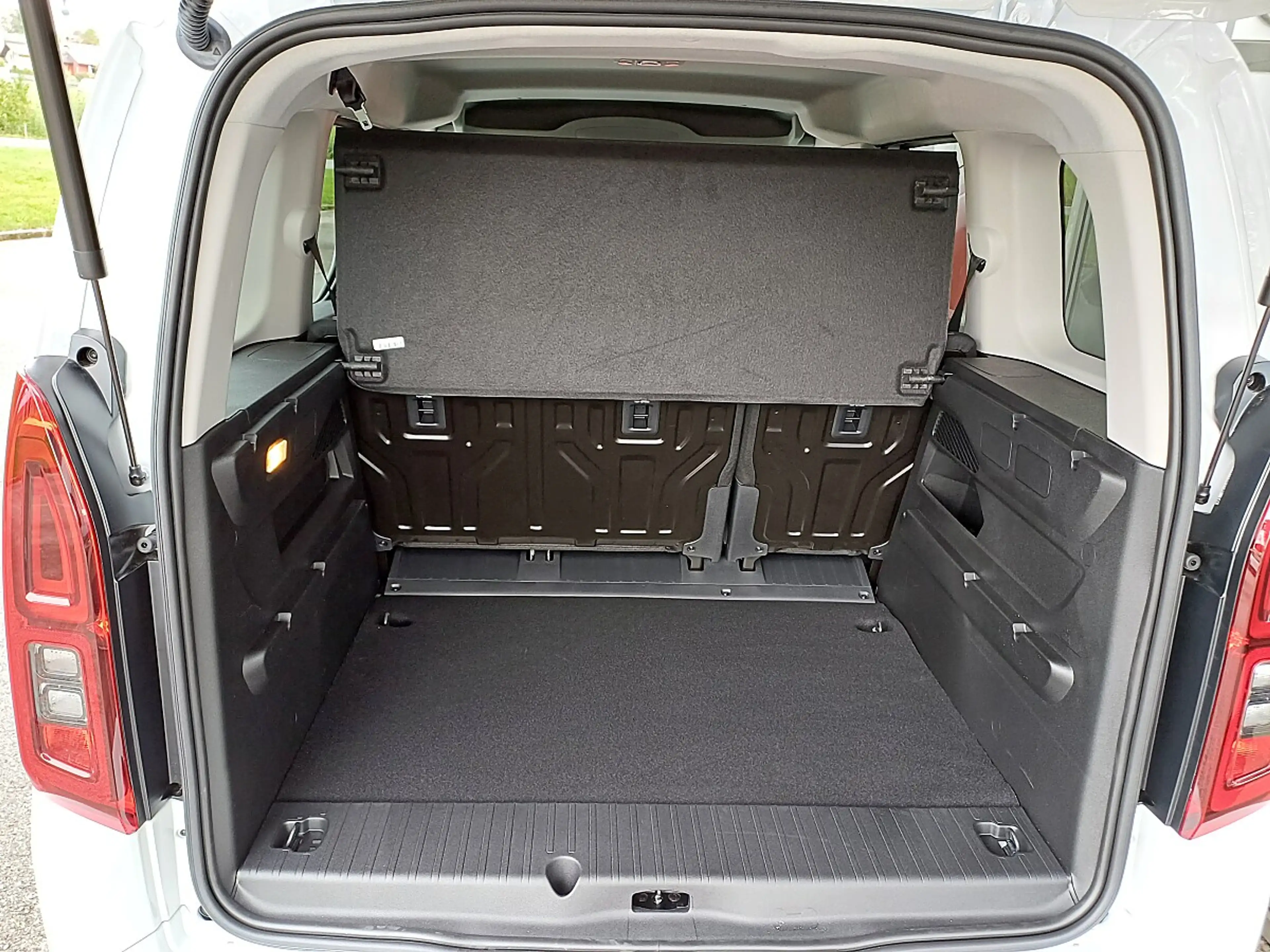 Fiat Qubo 1.5 Diesel 130 L1 La Prima Aut. — photo 7