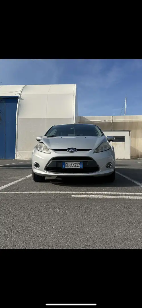 Ford Fiesta 3p 1.2 16v Titanium c/esp E5 - 2