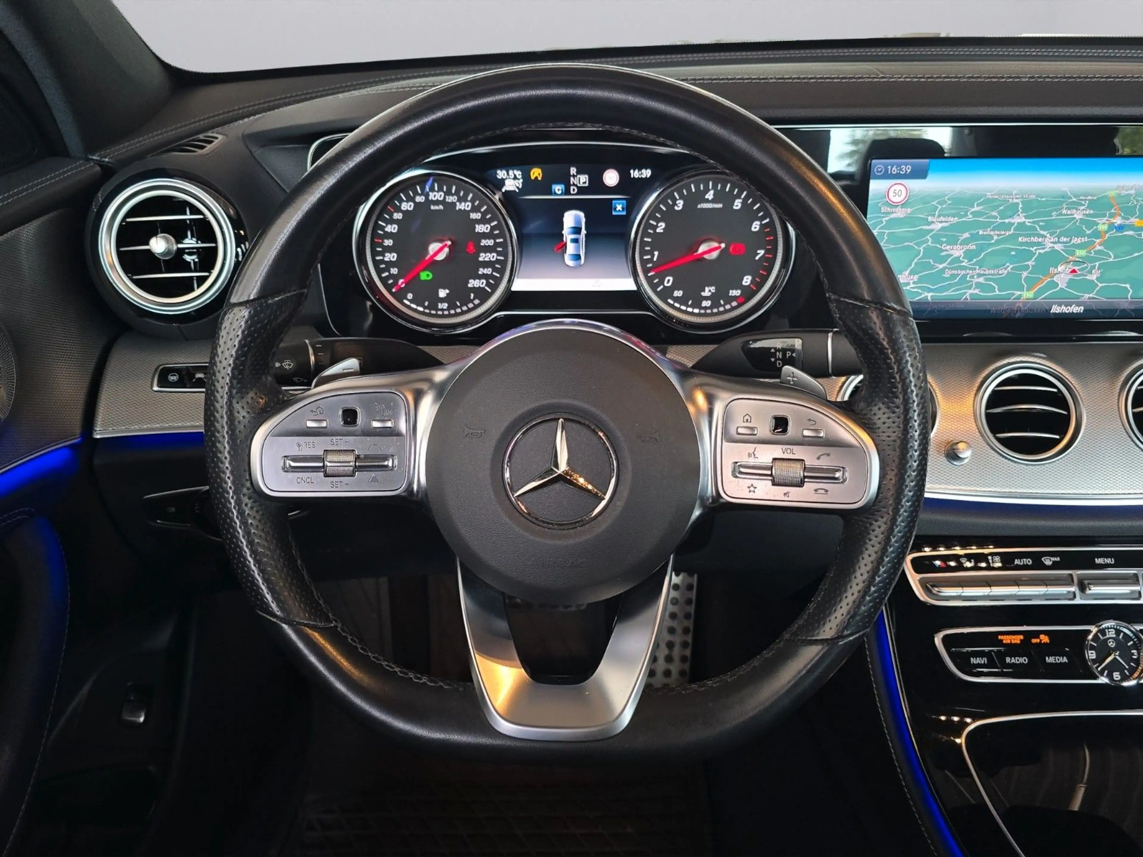 Mercedes-Benz E 450 4Matic 9G-TRONIC AMG Line *TWA *LED High — photo 15