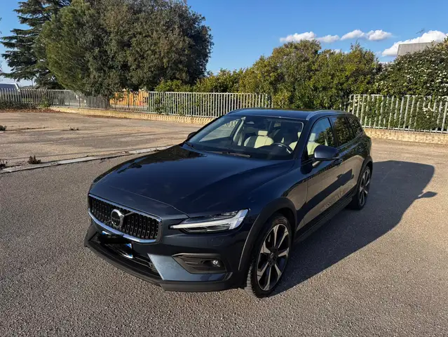 Volvo V60 Cross Country