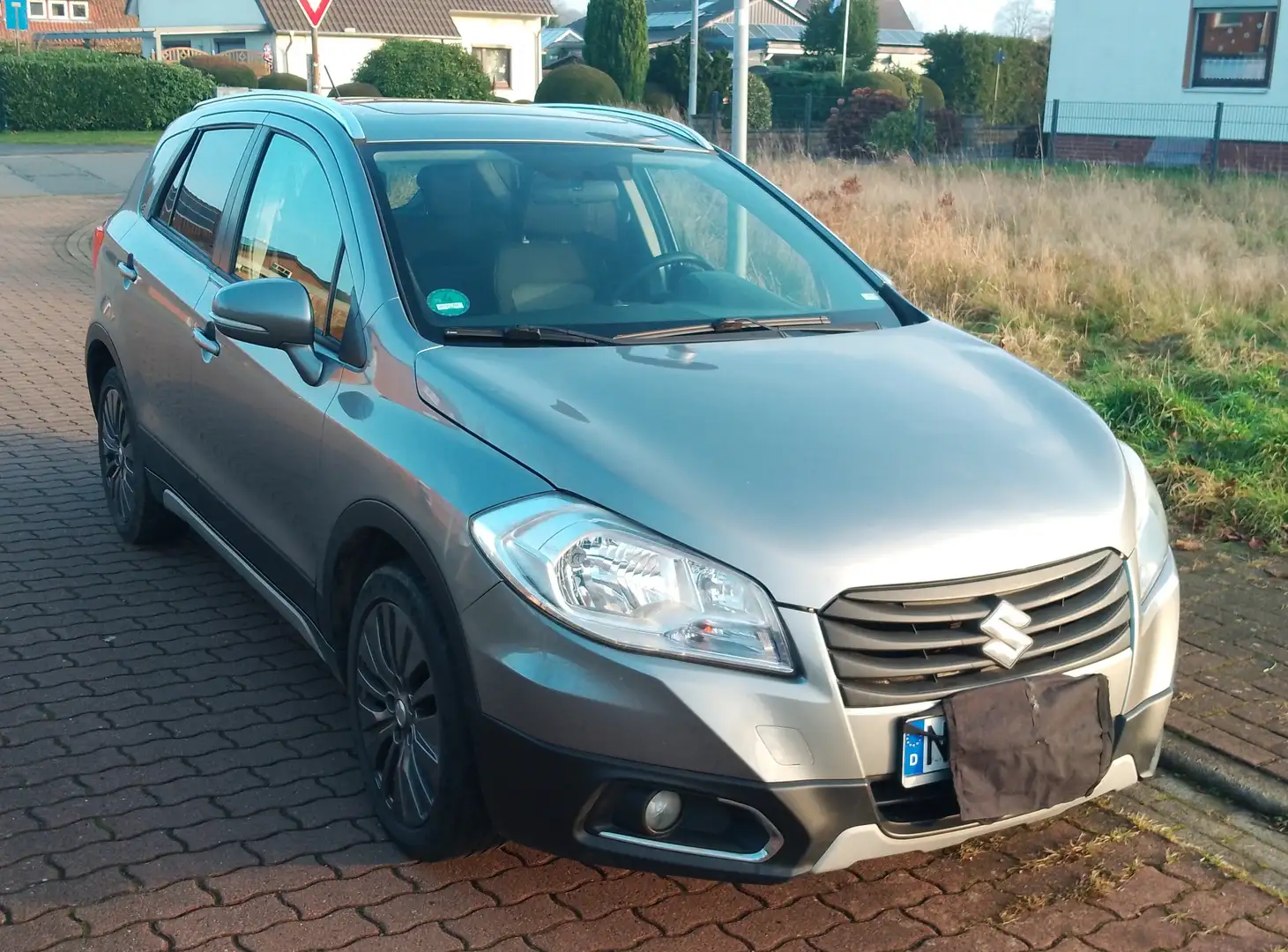 Suzuki SX4 S-Cross Grau - 1