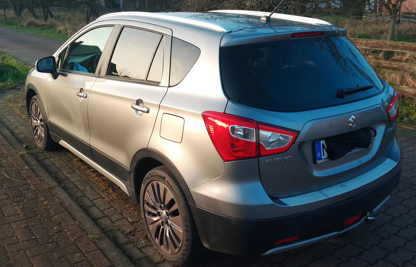 Suzuki SX4 S-Cross Grau - 2