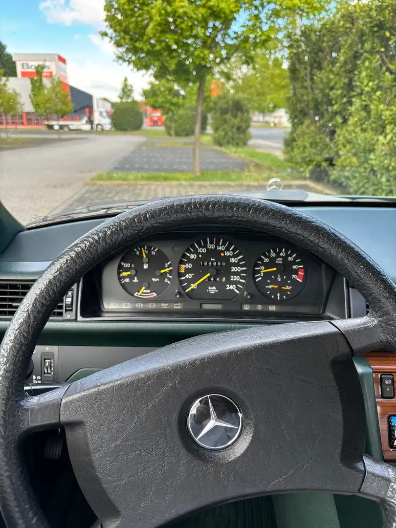 Mercedes-Benz E 260 Automatik*Klimaanlage*Schiebedach*Oldtimer Vert - 2