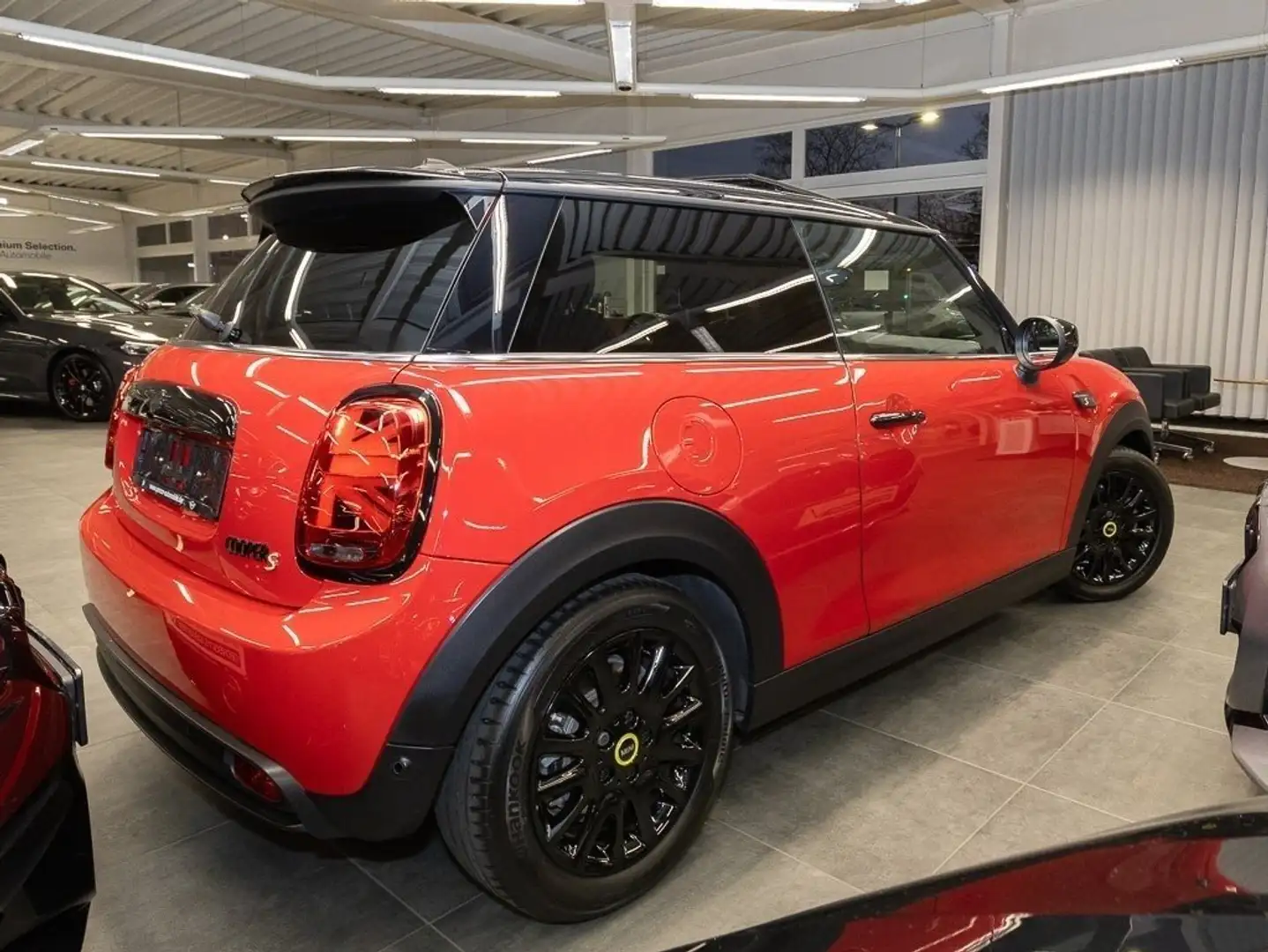 MINI Cooper SE Classic Trim 3-trg. DAB LED Pano.Dach Rouge - 2