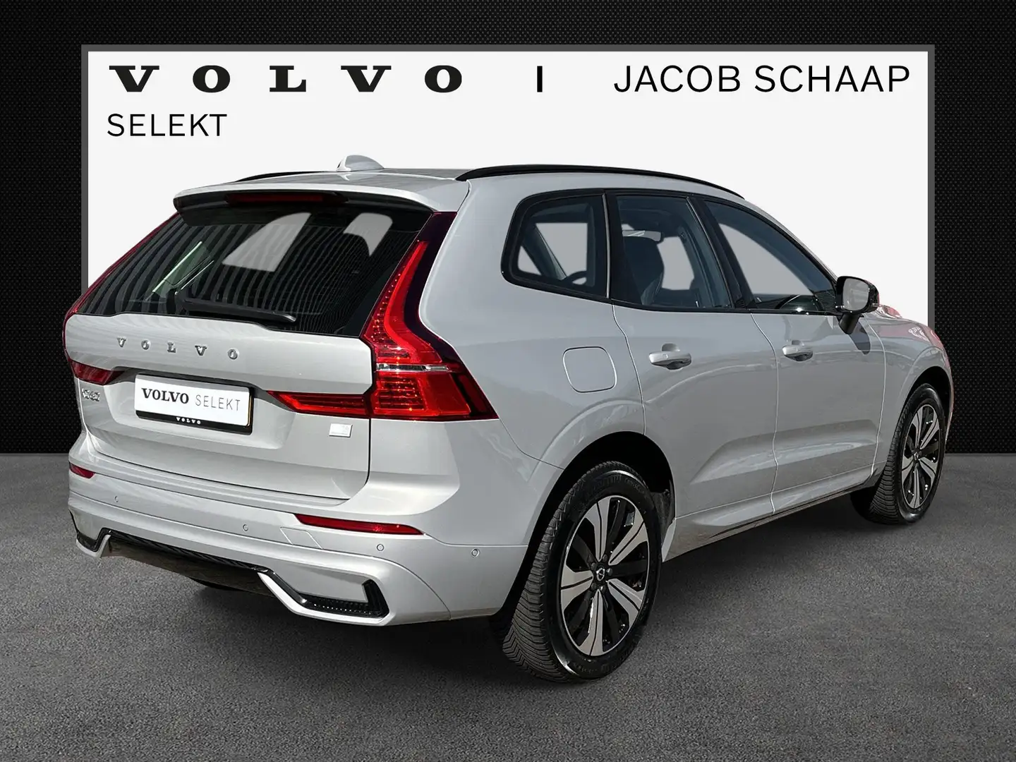Volvo XC60 2.0 T6 Plug-in hybrid AWD Plus Dark / Trekhaak ink Grijs - 2