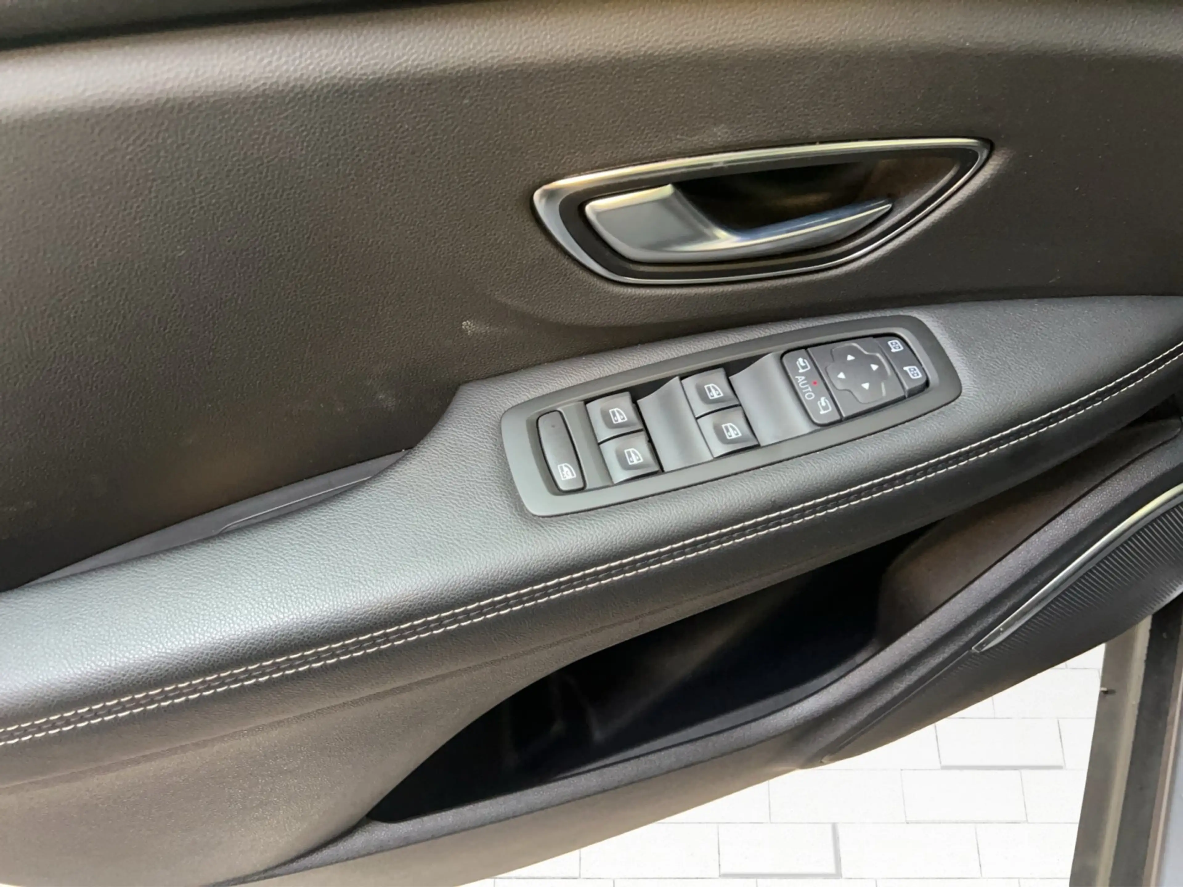 Renault Scenic IV 1,3 TCe Intens GPF — photo 10