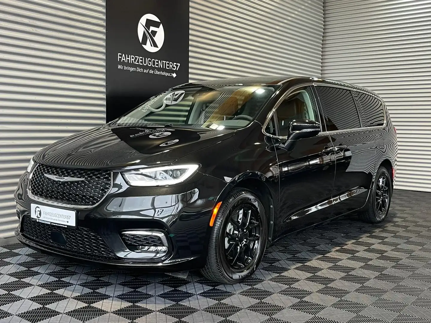 Chrysler Pacifica 3.6L V6/7-SITZER/360°/CARPLAY/ACC Schwarz - 2