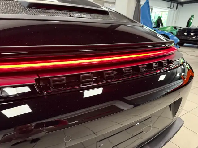 Porsche 992 view 9