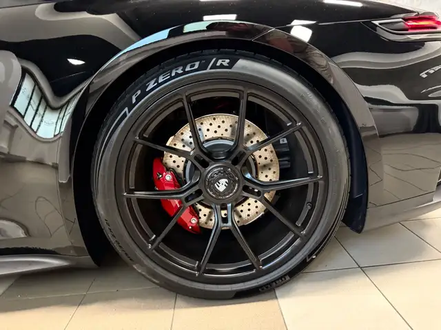 Porsche 992 view 10