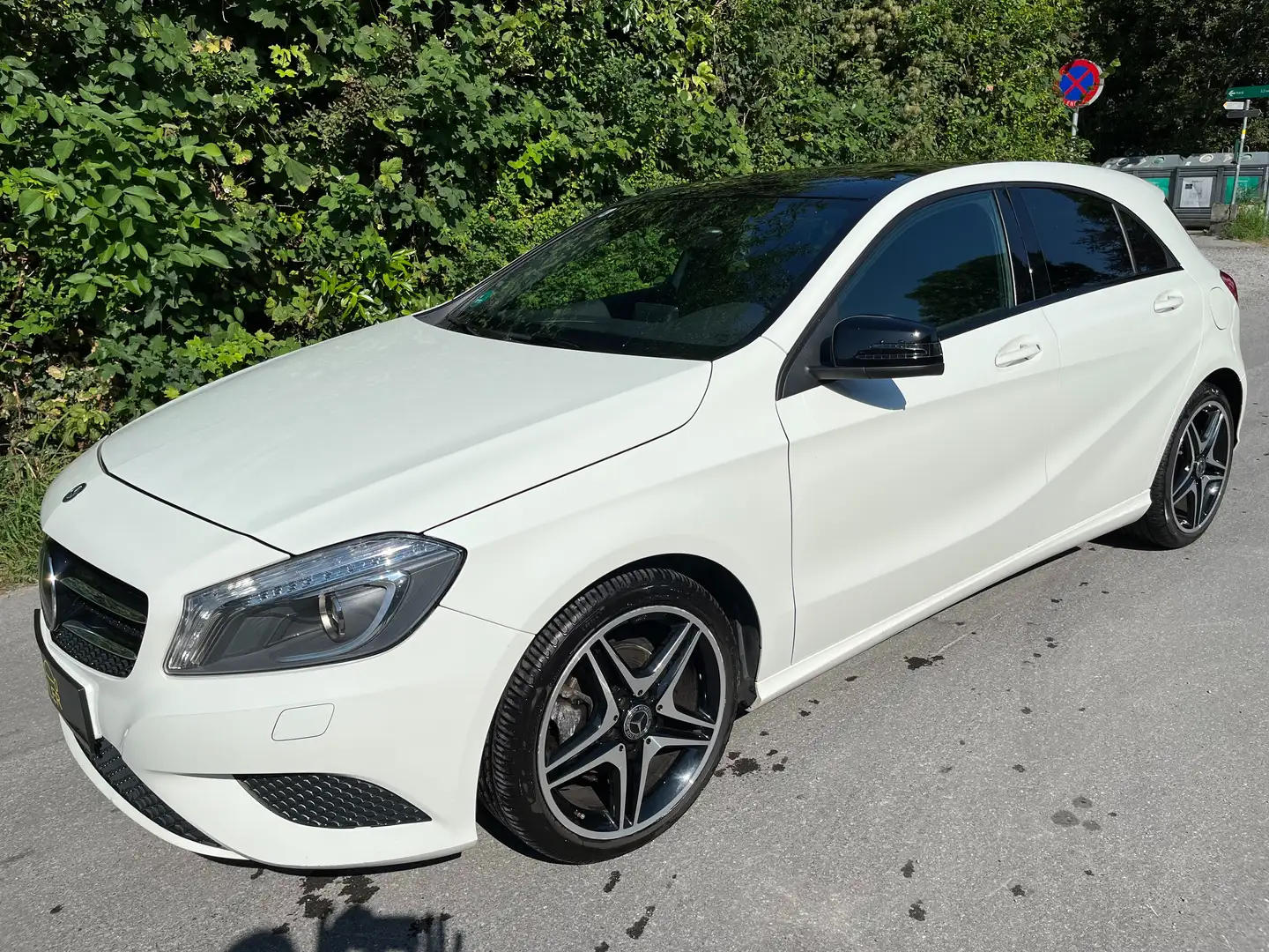 Mercedes-Benz A 180 A 180 CDI*18"ALU*PANORAMAGLASDACH*BI-XENON* Weiß - 1
