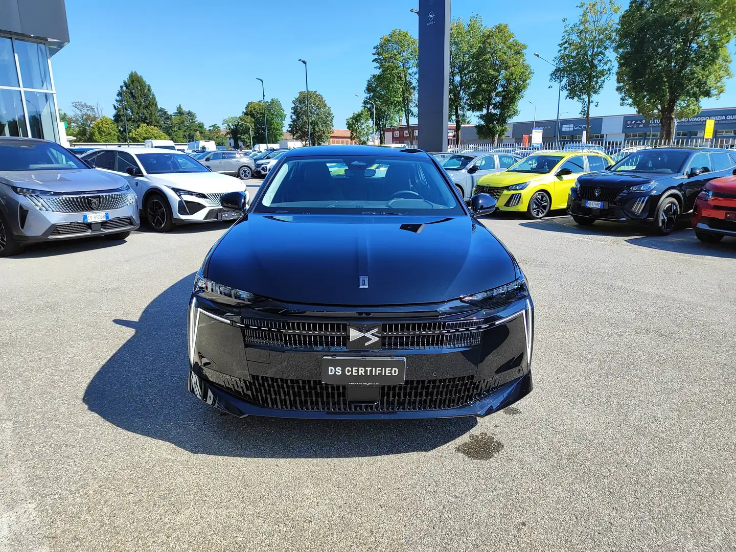 DS Automobiles N°4 HYBRID 145cv DCS6 PALLAS + Portellone Elettrico KM ZERO Schwarz - 2