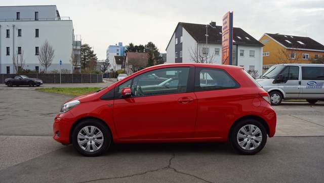 Toyota Yaris 1.33 VVTi Autom. "Life" 1.Hand+Klim+Kamera