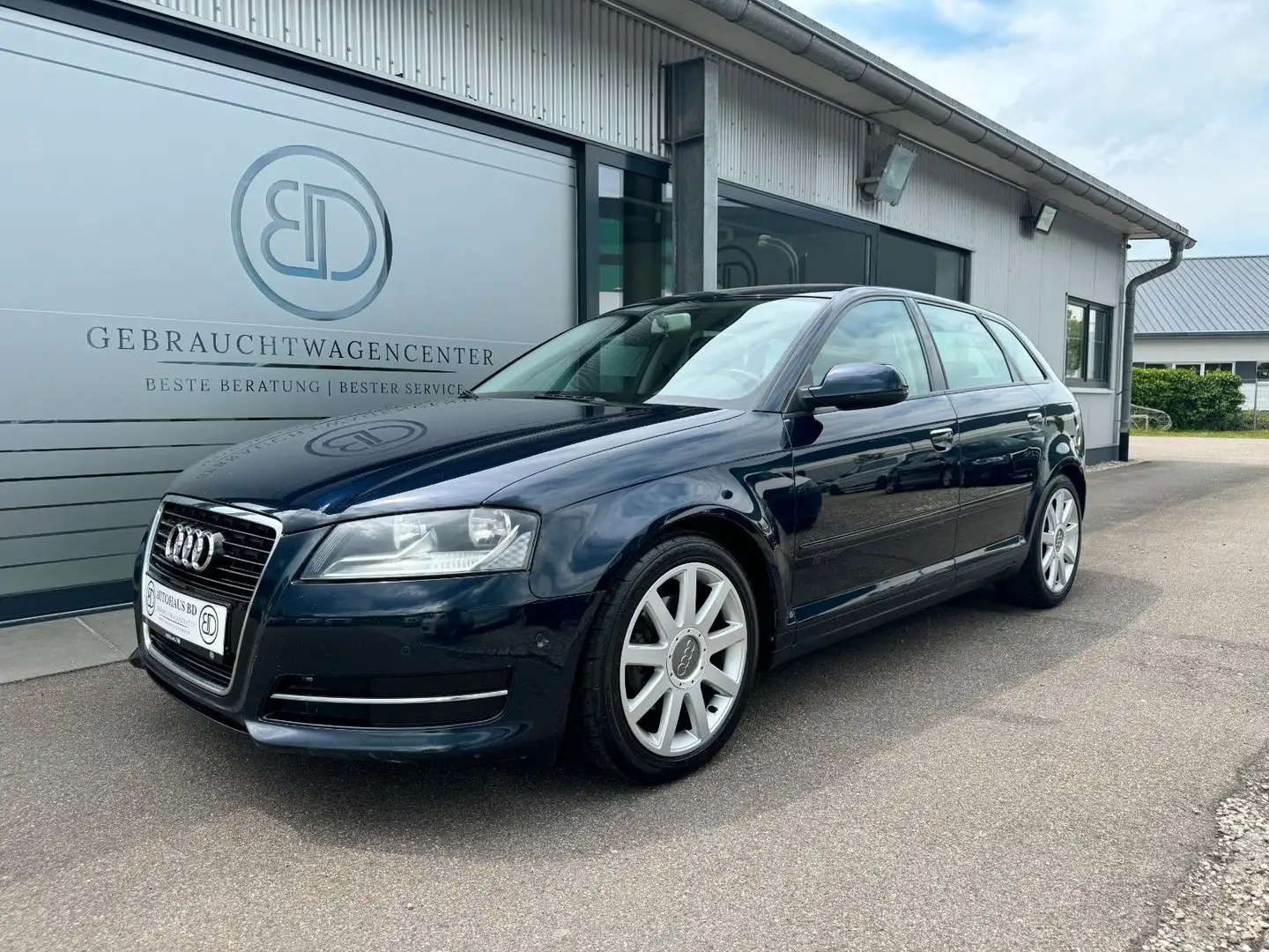 Audi A3 Sportback 1.8 TFSI Attraction*2 Hand*Euro5*LM Blauw - 1