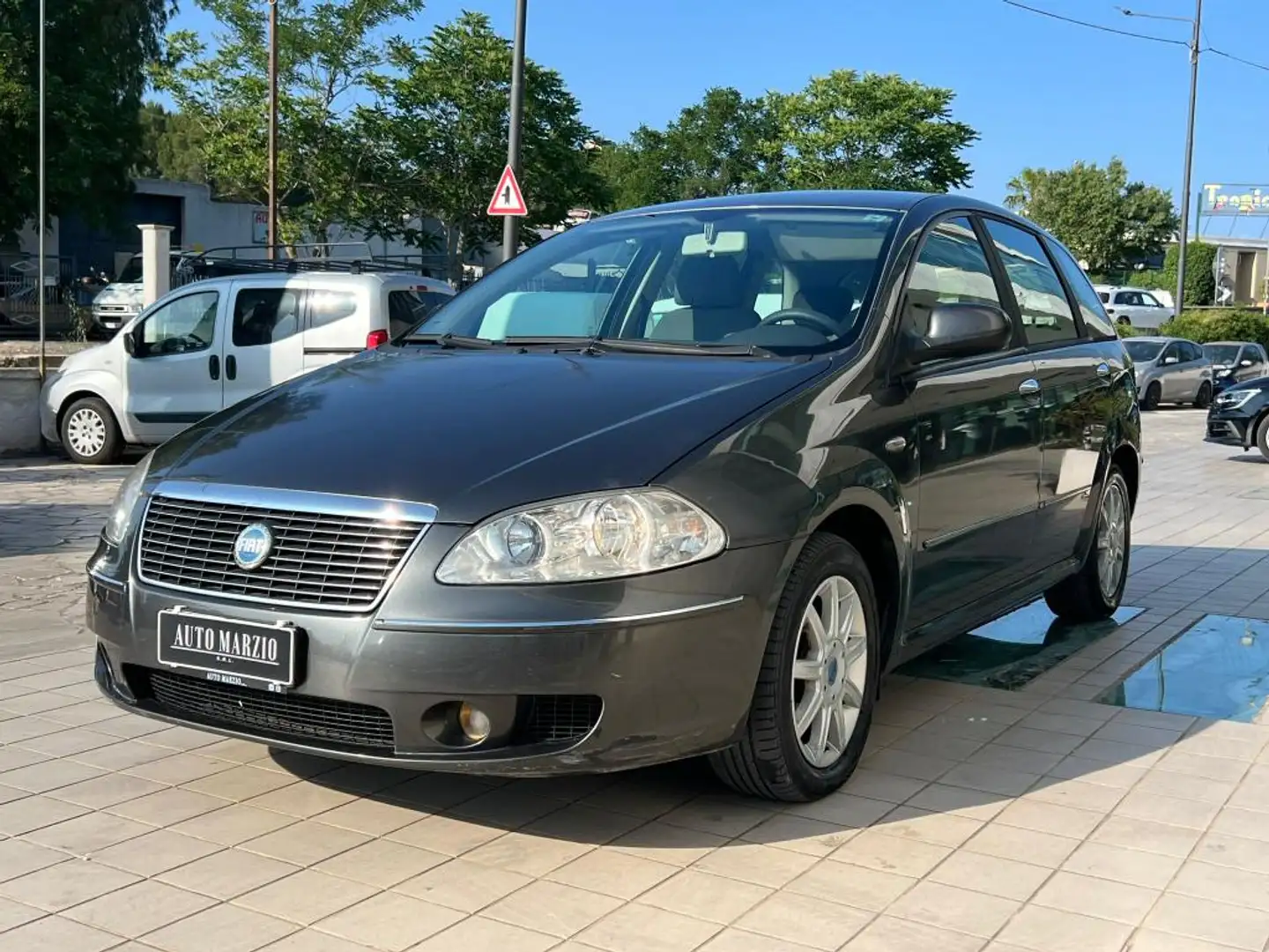 Fiat Croma 1.9 mjt 8v Dynamic - 1