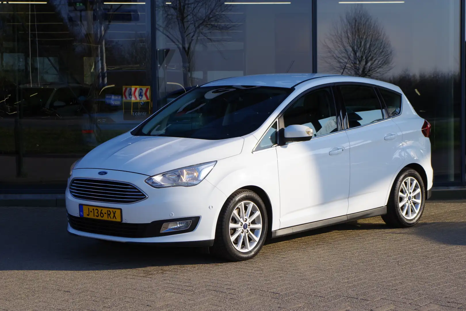 Ford C-Max 1.5 150 PK Automaat Titanium, Trekhaak, Winterpakk Wit - 1