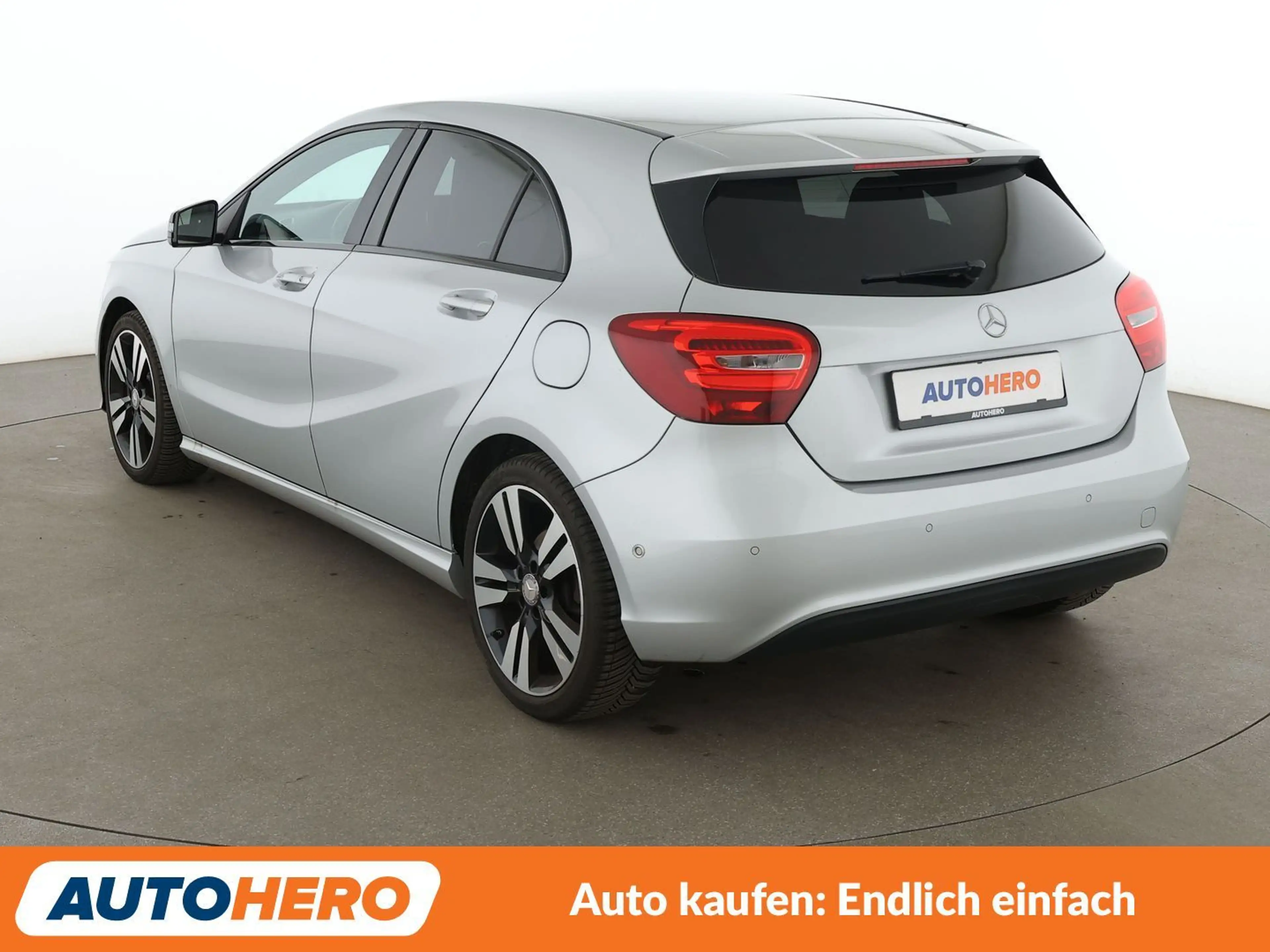 Mercedes-Benz A 180 A 180 BlueEfficiency Style Aut.*NAVI*TEMPO*CAM*PDC — photo 4