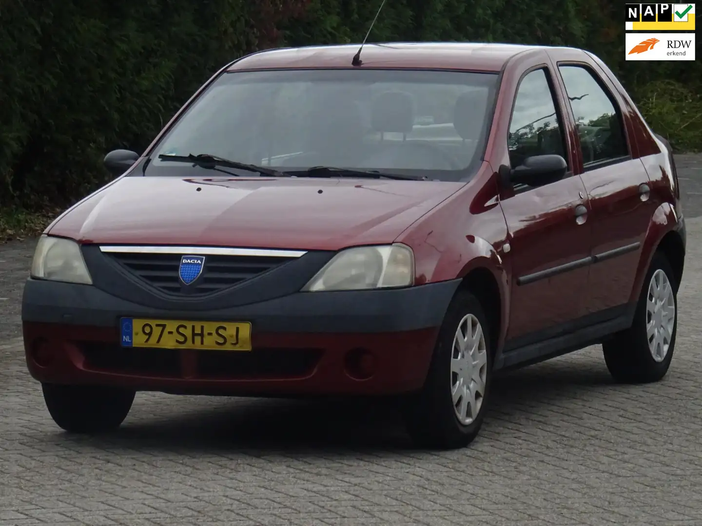 Dacia Logan 1.4 Ambiance BJ2006 NAP/STUURBEKRACHTIGING Piros - 1