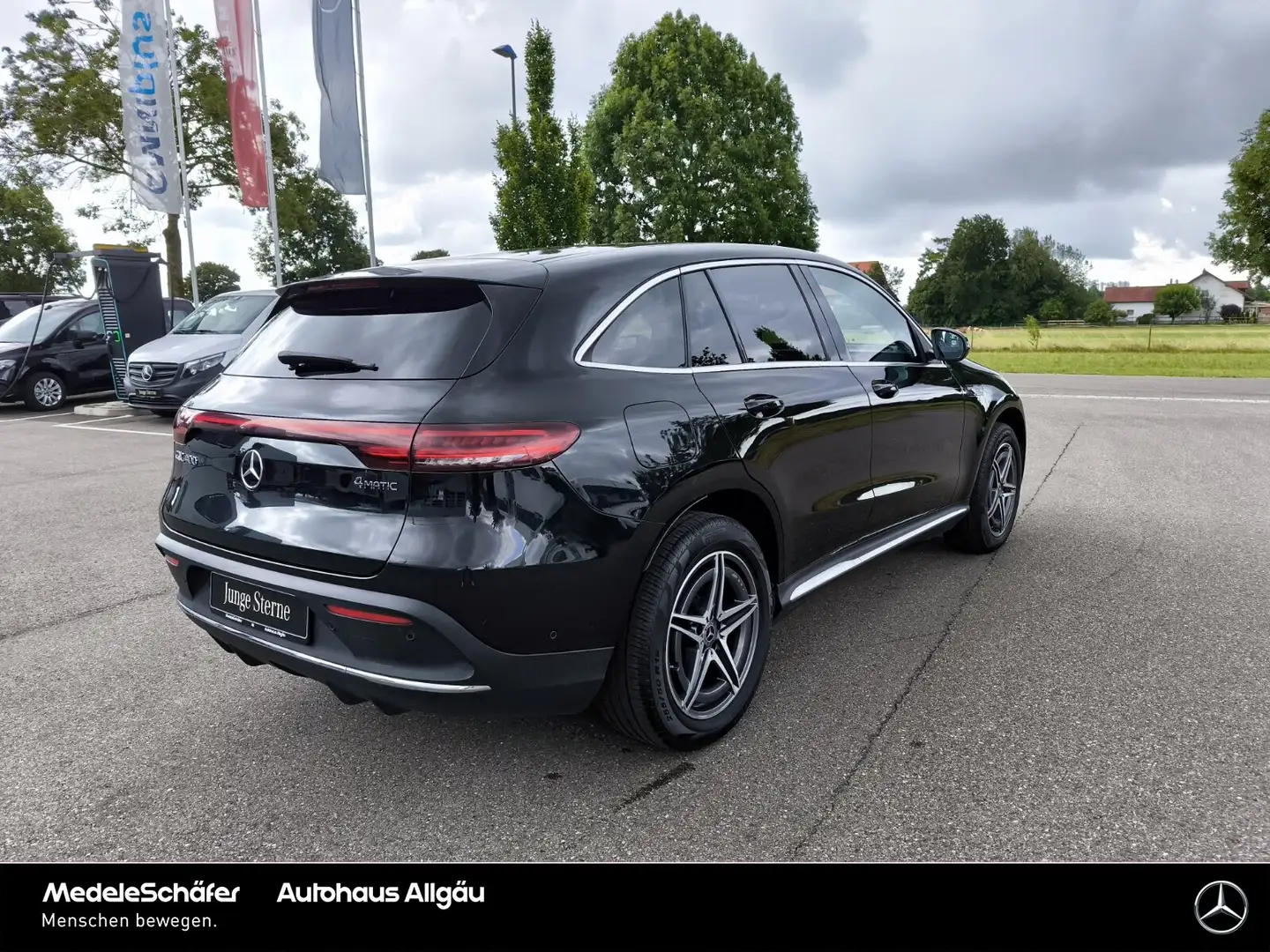 Mercedes-Benz EQC 400 EQC 400 4M AMG AHK 360° SHD Distronic Multibeam Noir - 2
