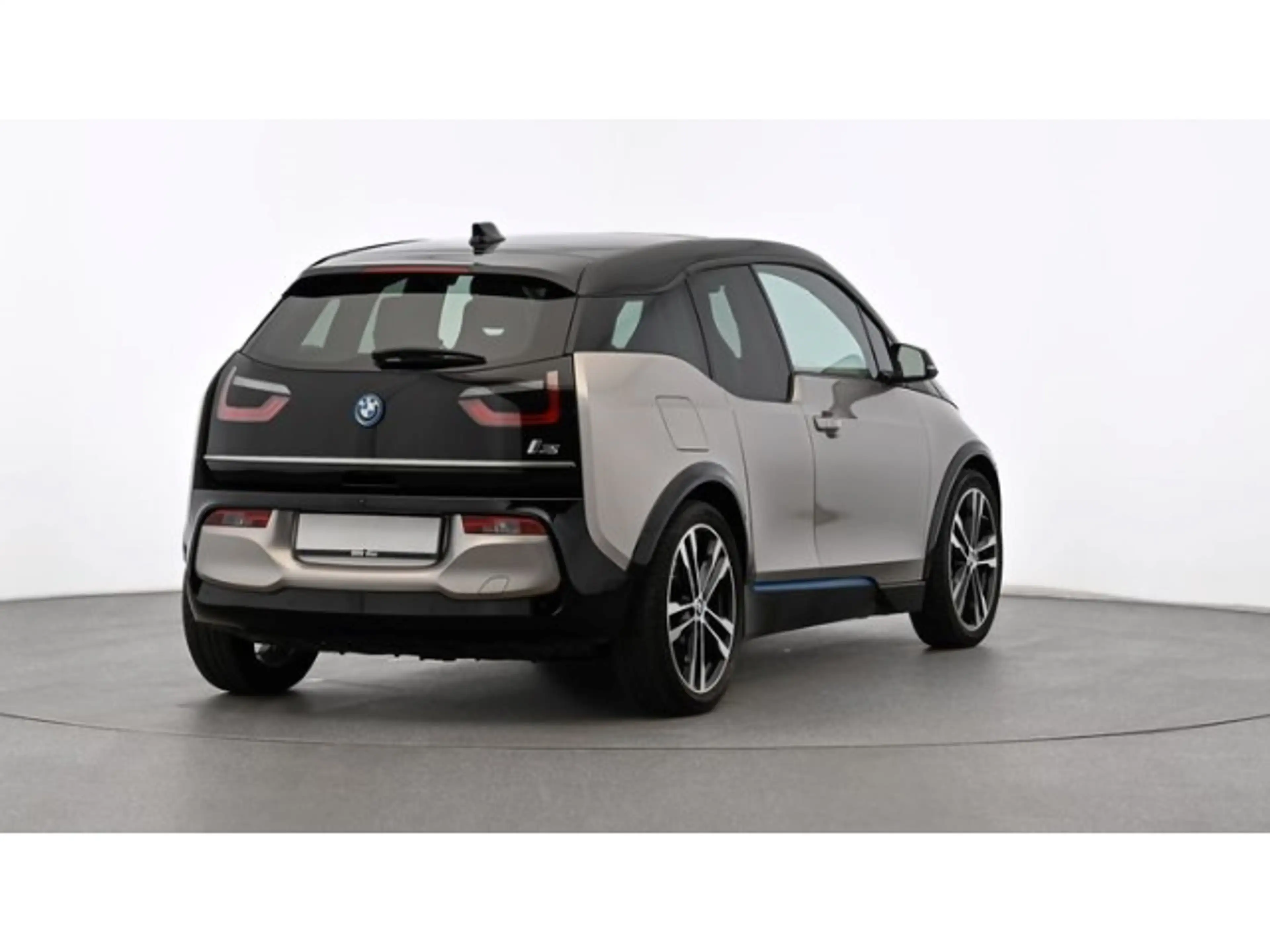 BMW i3 S 120Ah +TEILLEDER+PANO+ACC+NAVI-PRO+DAB+SHZ+ — photo 11