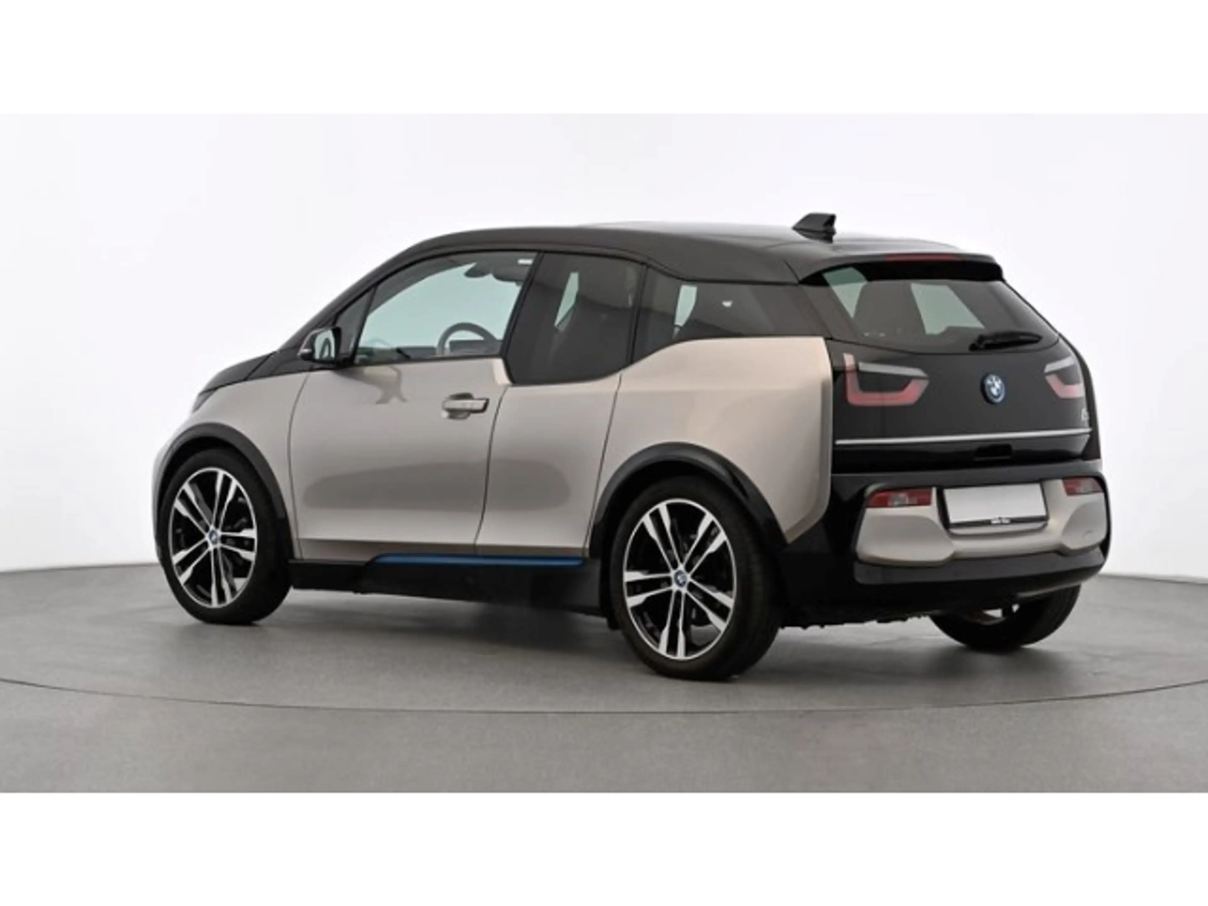 BMW i3 S 120Ah +TEILLEDER+PANO+ACC+NAVI-PRO+DAB+SHZ+ — photo 14