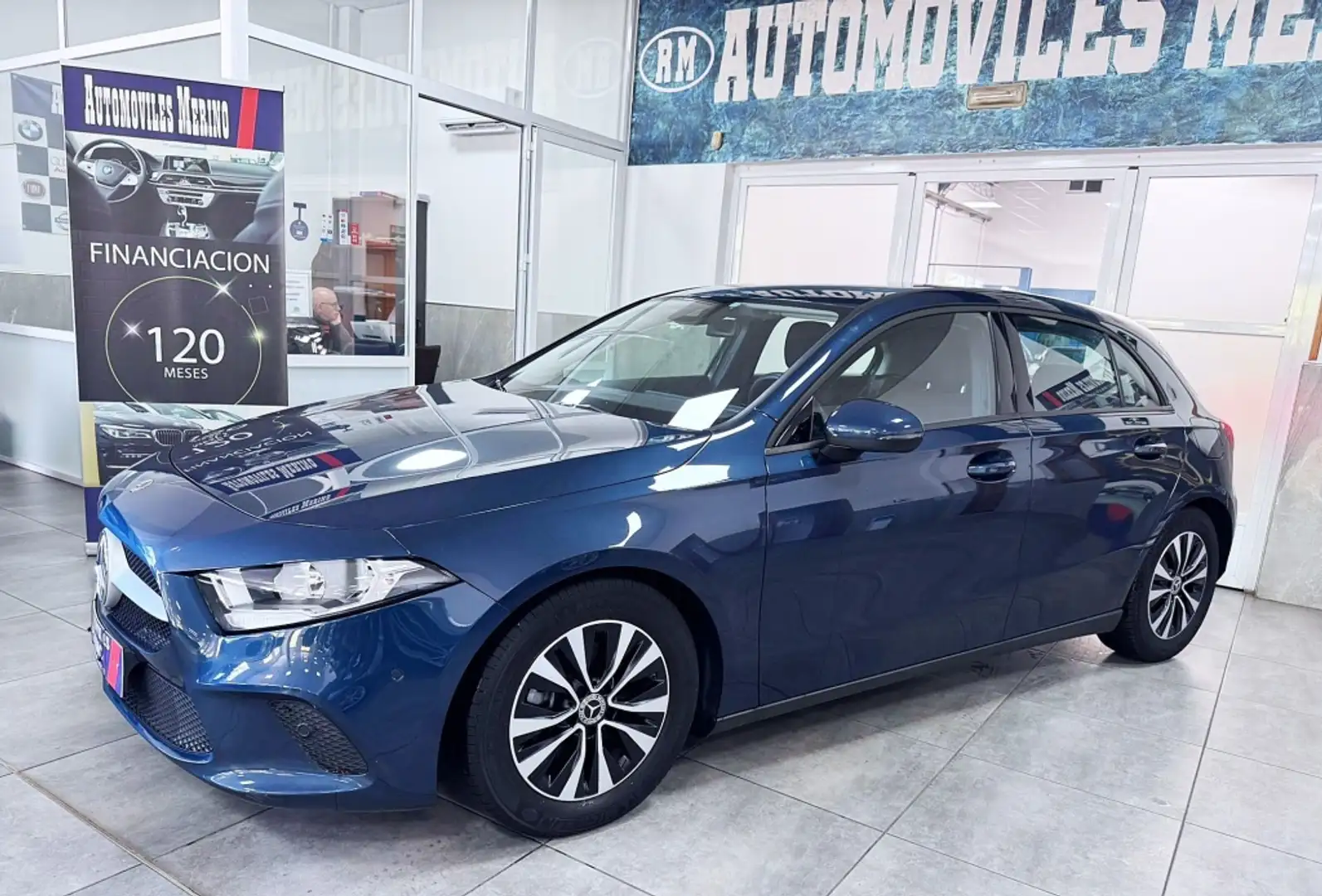 Mercedes-Benz A 180 180d 7G-DCT Bleu - 2