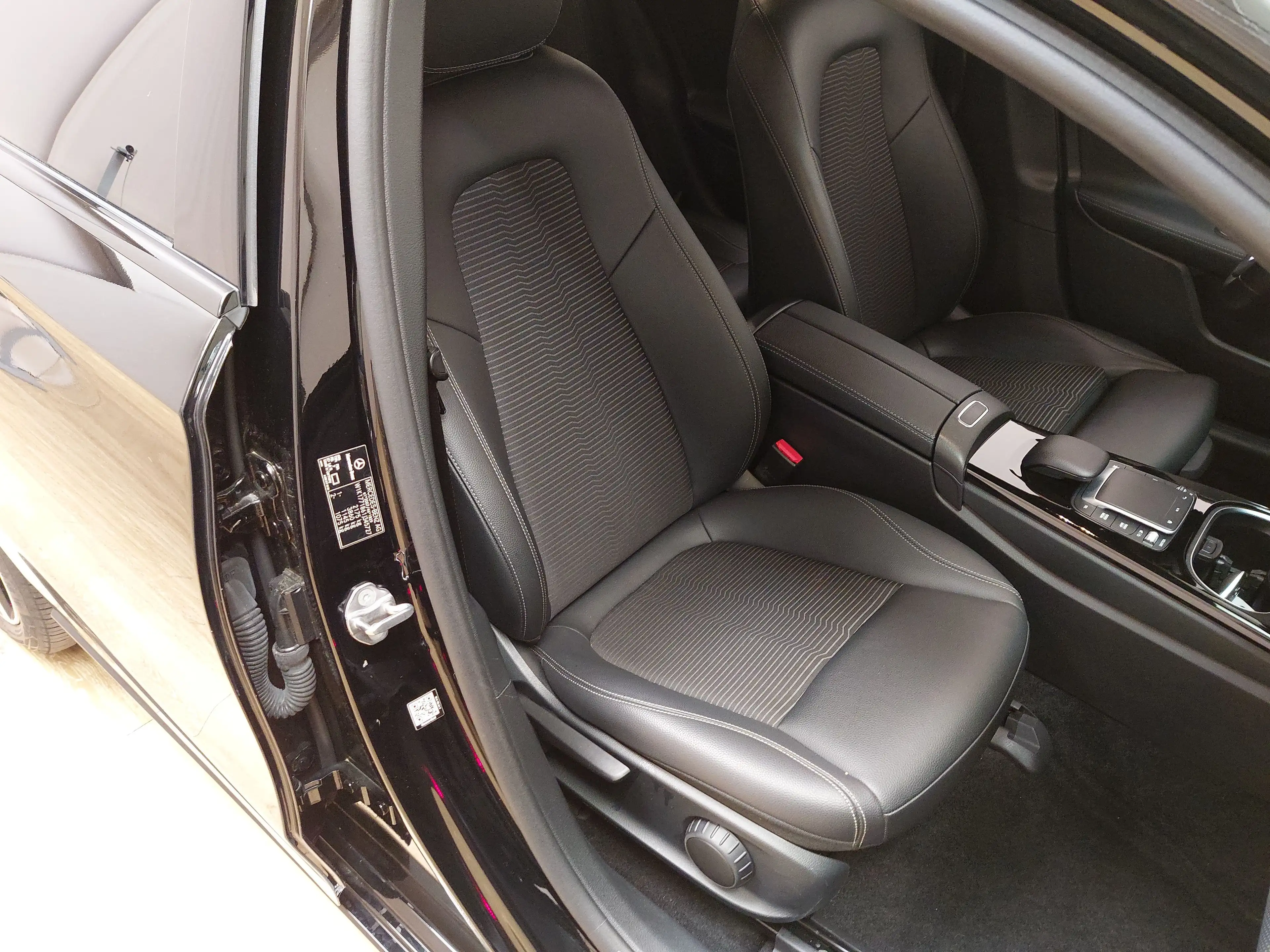 Mercedes-Benz A 250 e Progressive T-Leder Navi Shz RFK LED — photo 10