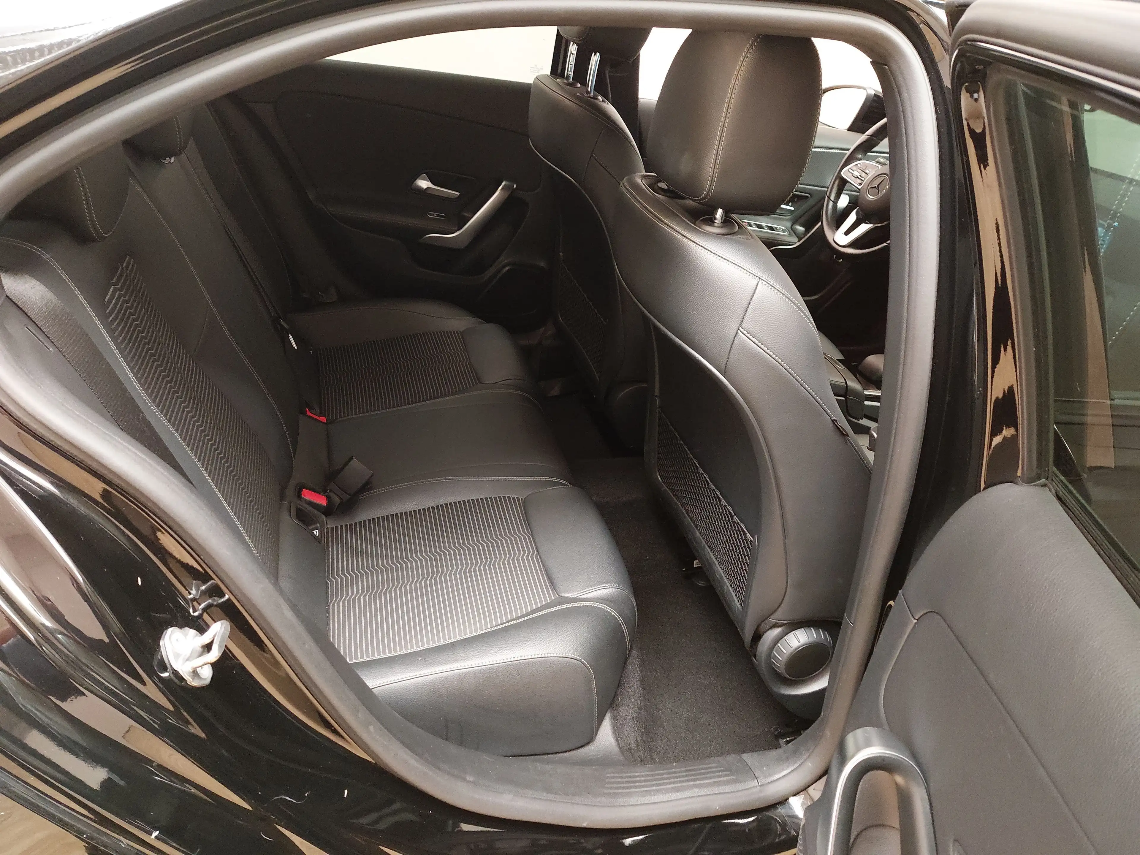 Mercedes-Benz A 250 e Progressive T-Leder Navi Shz RFK LED — photo 12