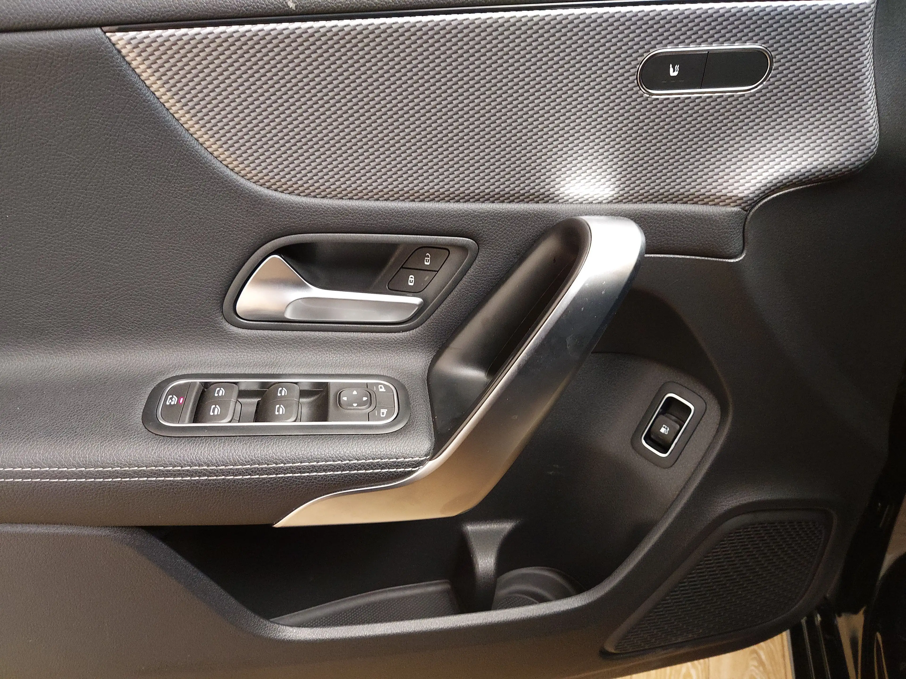 Mercedes-Benz A 250 e Progressive T-Leder Navi Shz RFK LED — photo 5