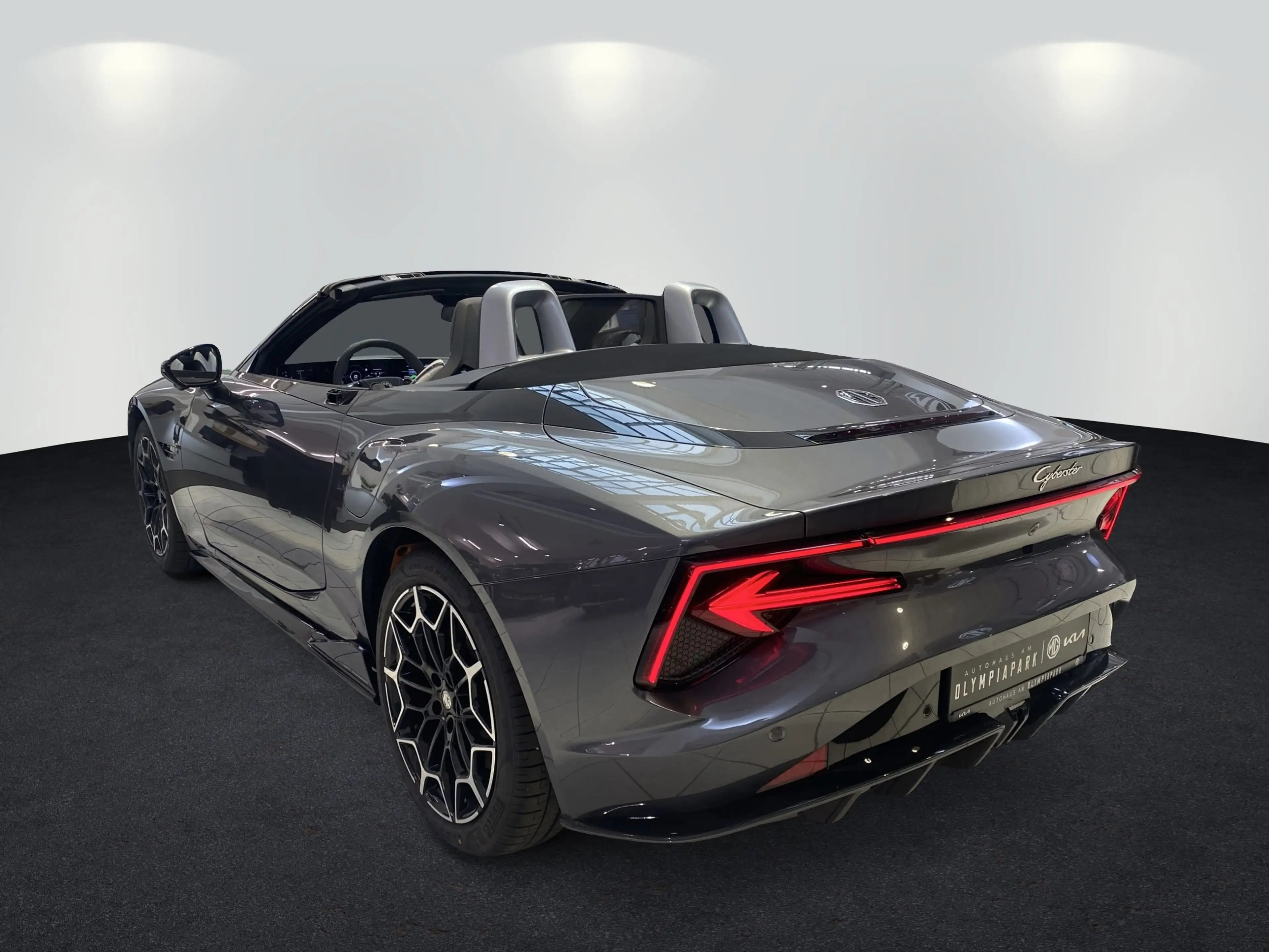 MG Cyberster RWD Roadster Pure Performance Roadster — photo 5