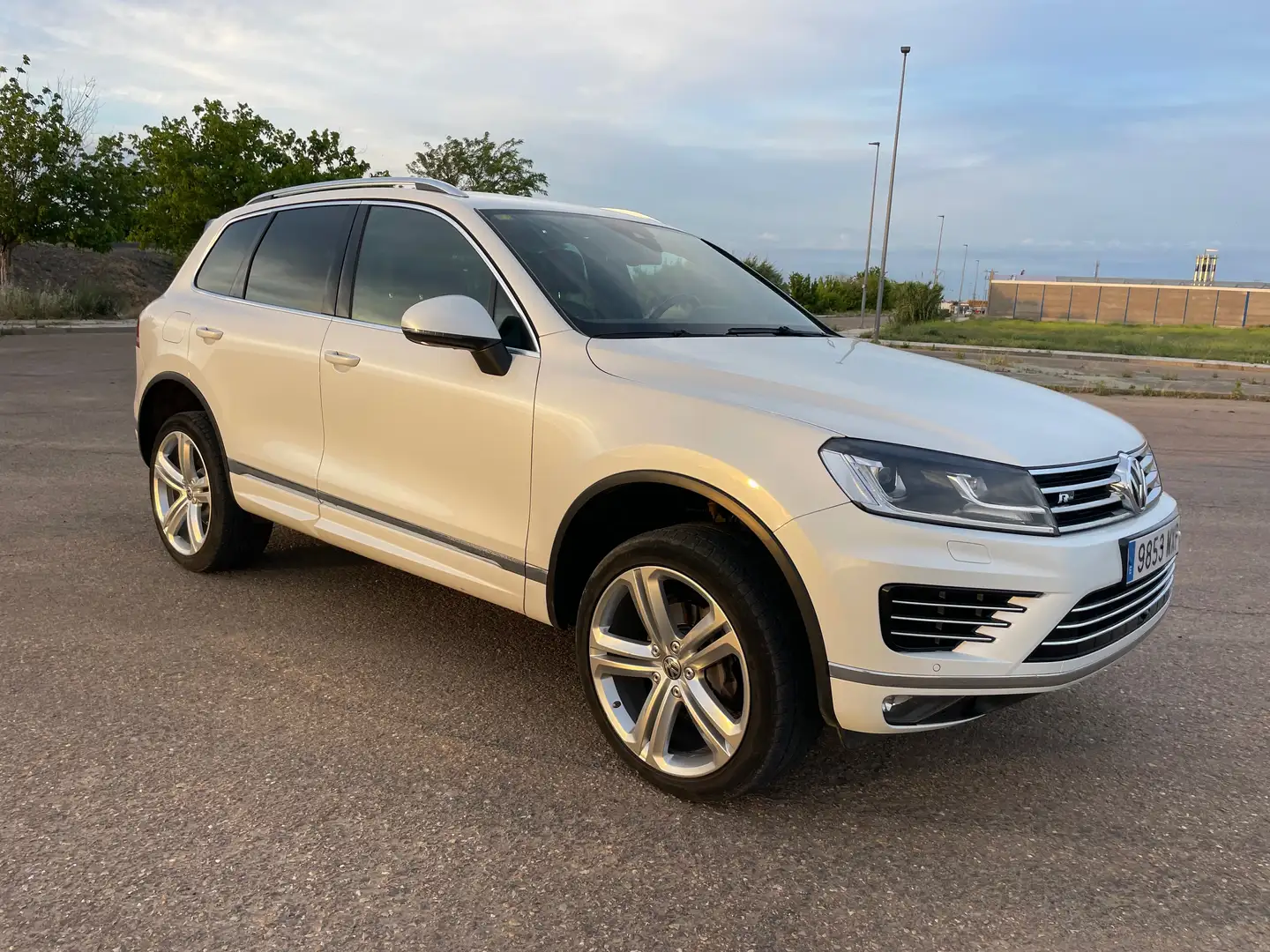 Volkswagen Touareg 3.0TDI 262 R-line tiptronic Blanco - 1