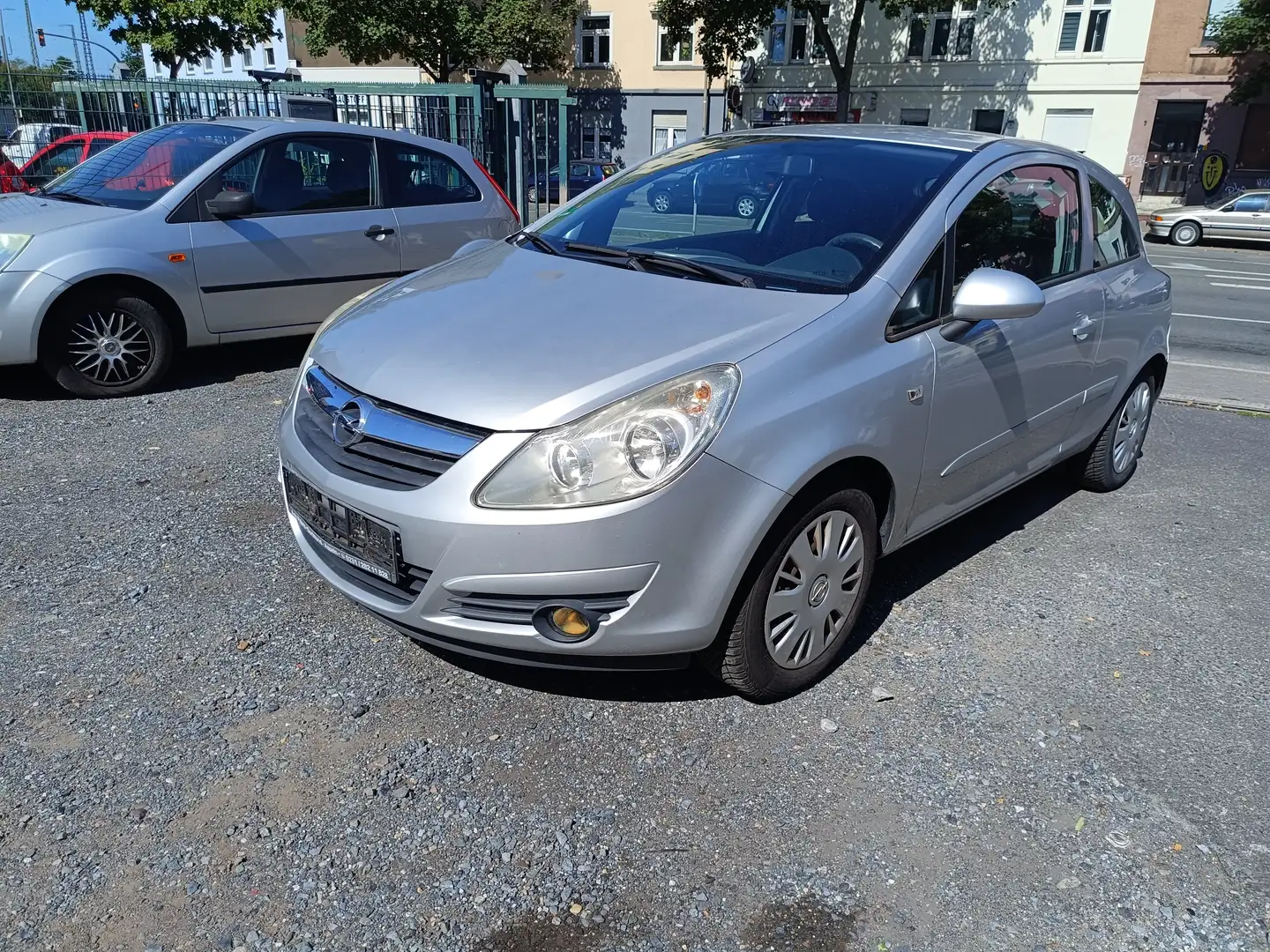Opel Corsa Edition Klima TÜV neu top Anfänger Auto Grau - 2