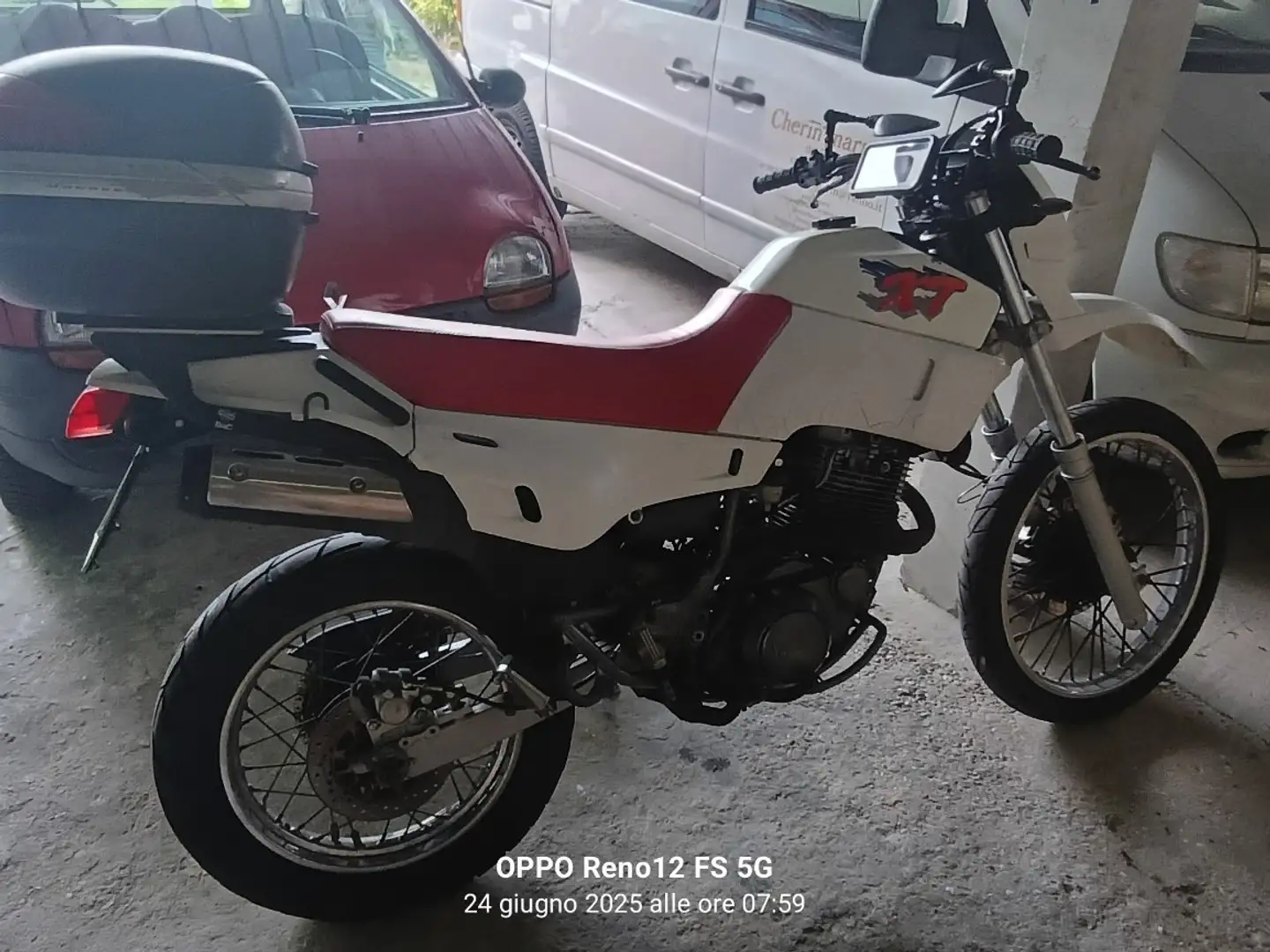 Yamaha XT 600 Blanc - 1