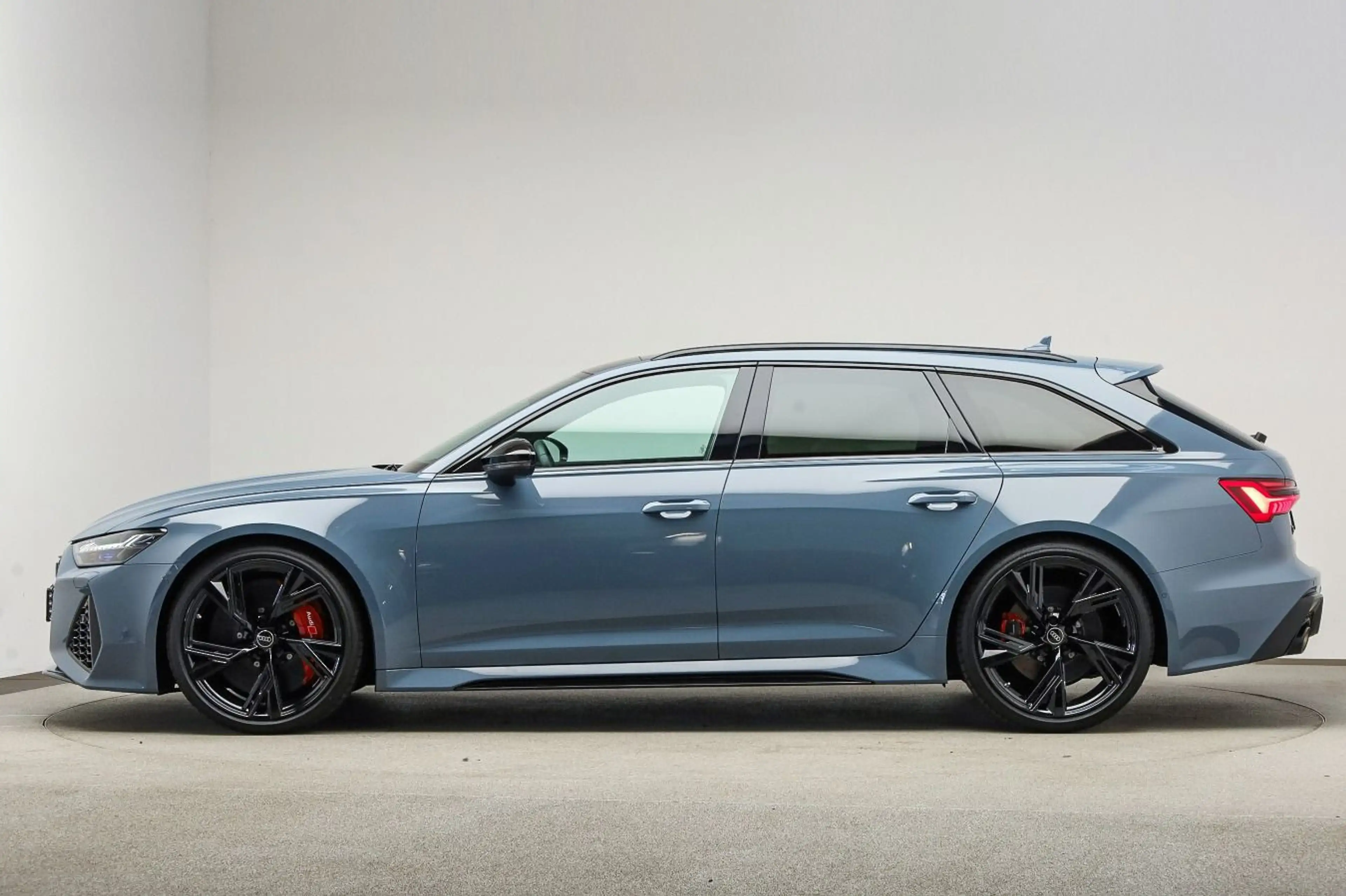 Audi RS6 Dynamik Plus, Keramik, HUD, AHK, Pano — photo 3