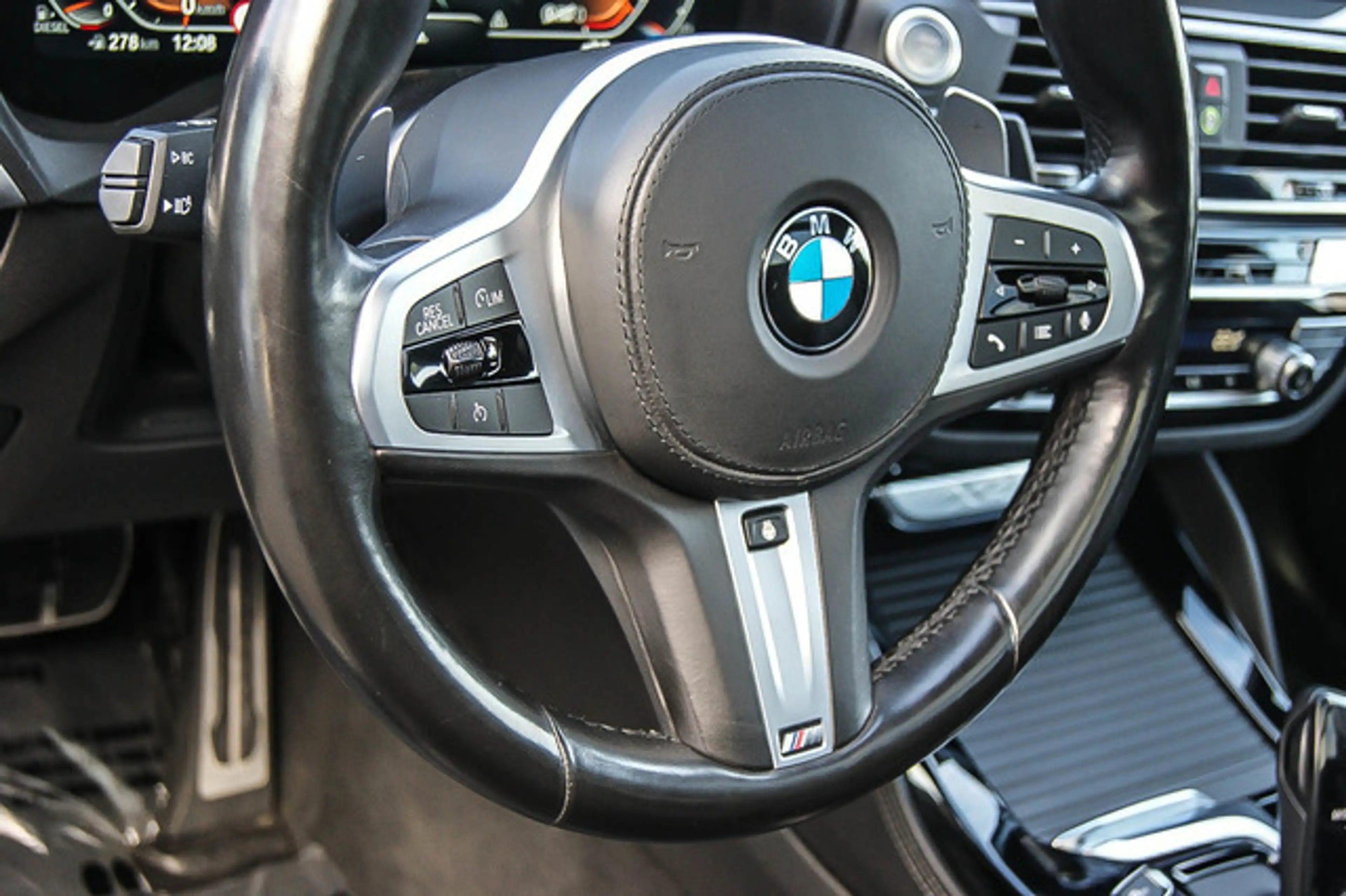 BMW X4 xDrive 20 d M Sport X HUD ANHZV STHZG PANO — photo 10