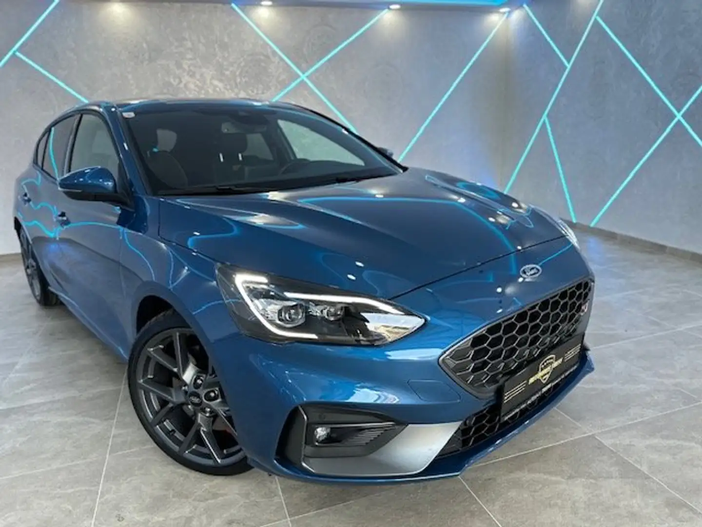 Ford Focus 2,3 EcoBoost ST Performance-Paket Aut*RECARO*VOLL* Bleu - 2