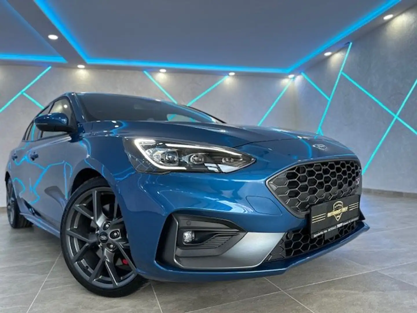 Ford Focus 2,3 EcoBoost ST Performance-Paket Aut*RECARO*VOLL* Bleu - 1