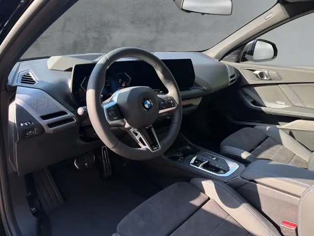 BMW 1 Series view 9