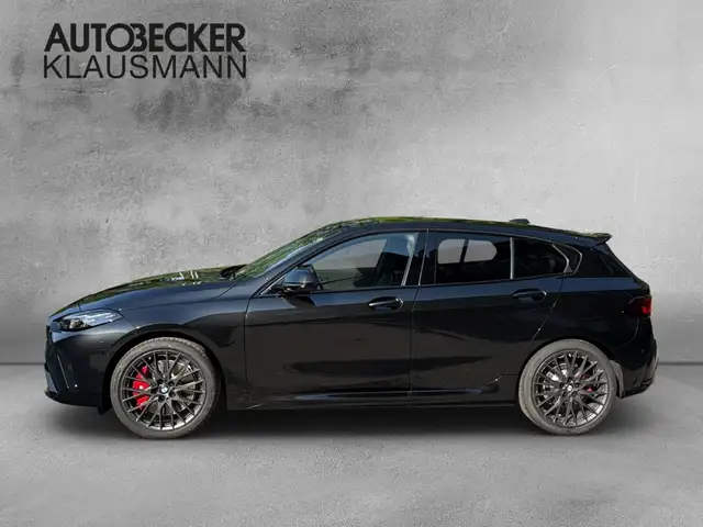 BMW 1 Series view 3