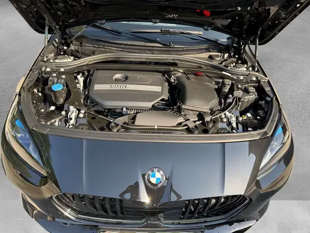BMW 1 Series view 14