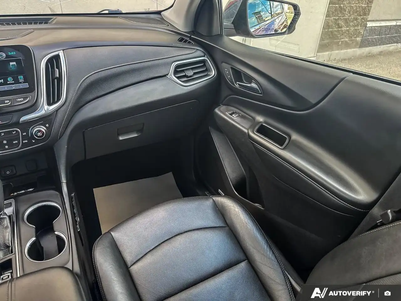 Chevrolet Equinox снимка Chevrolet Equinox