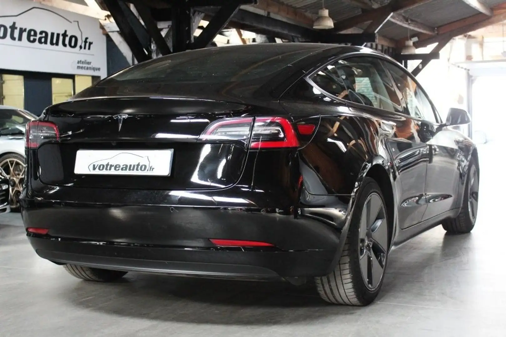 Tesla Model 3 3 (2) 275 AUTONOMIE STANDARD PLUS RWD Noir - 2