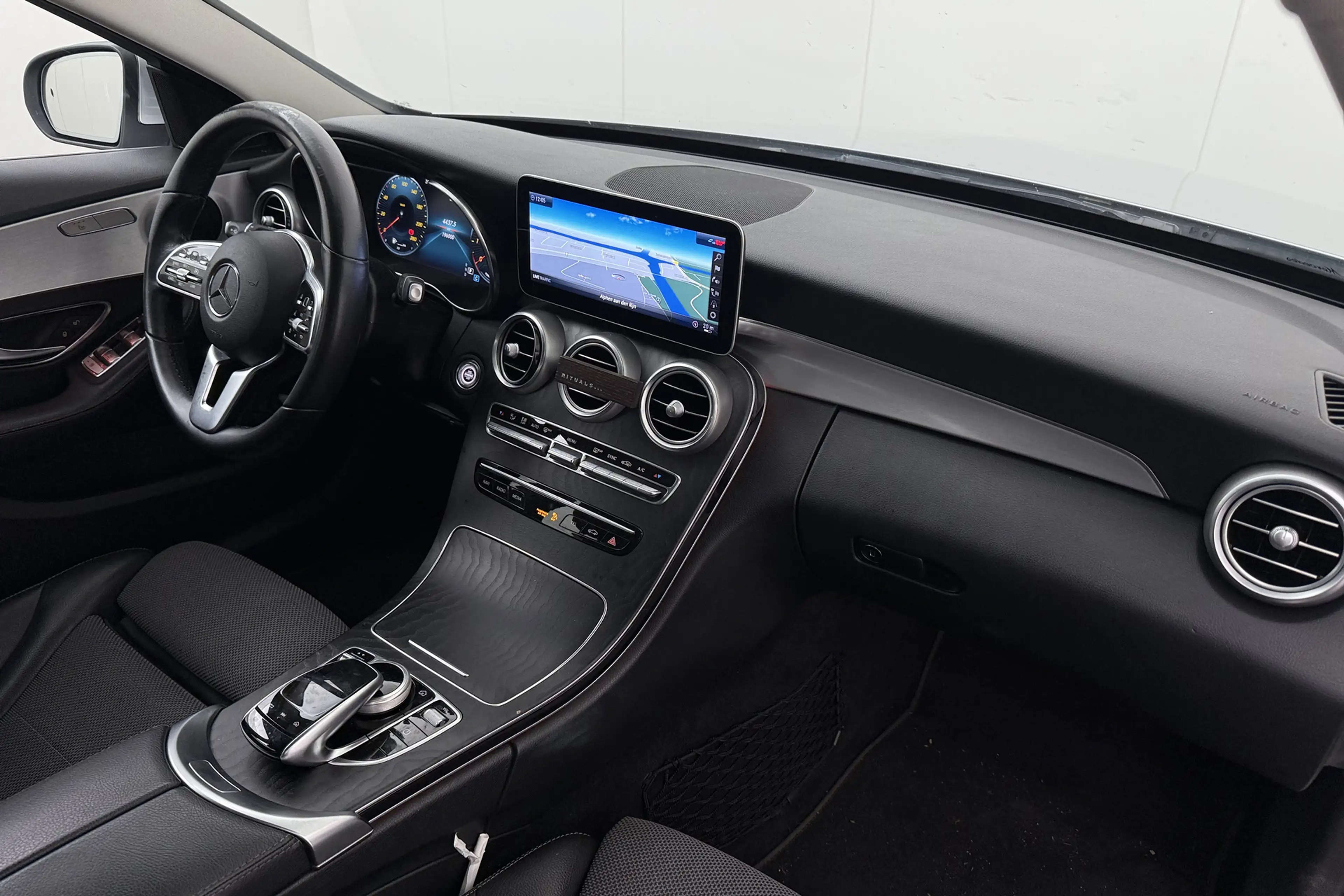 Mercedes-Benz C 200 Estate Business Solution Plus Upgrade Edition Trek — photo 16