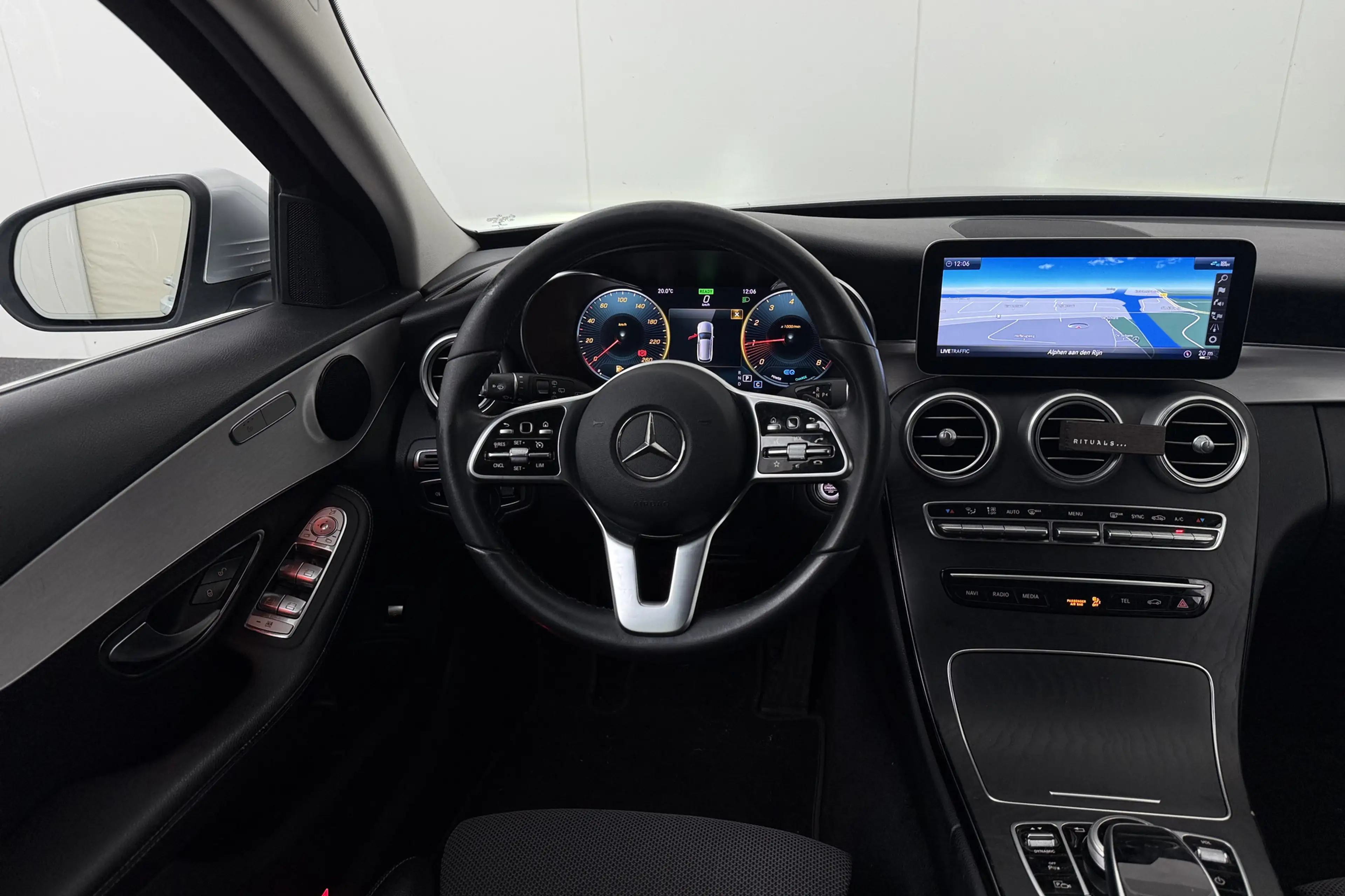 Mercedes-Benz C 200 Estate Business Solution Plus Upgrade Edition Trek — photo 8