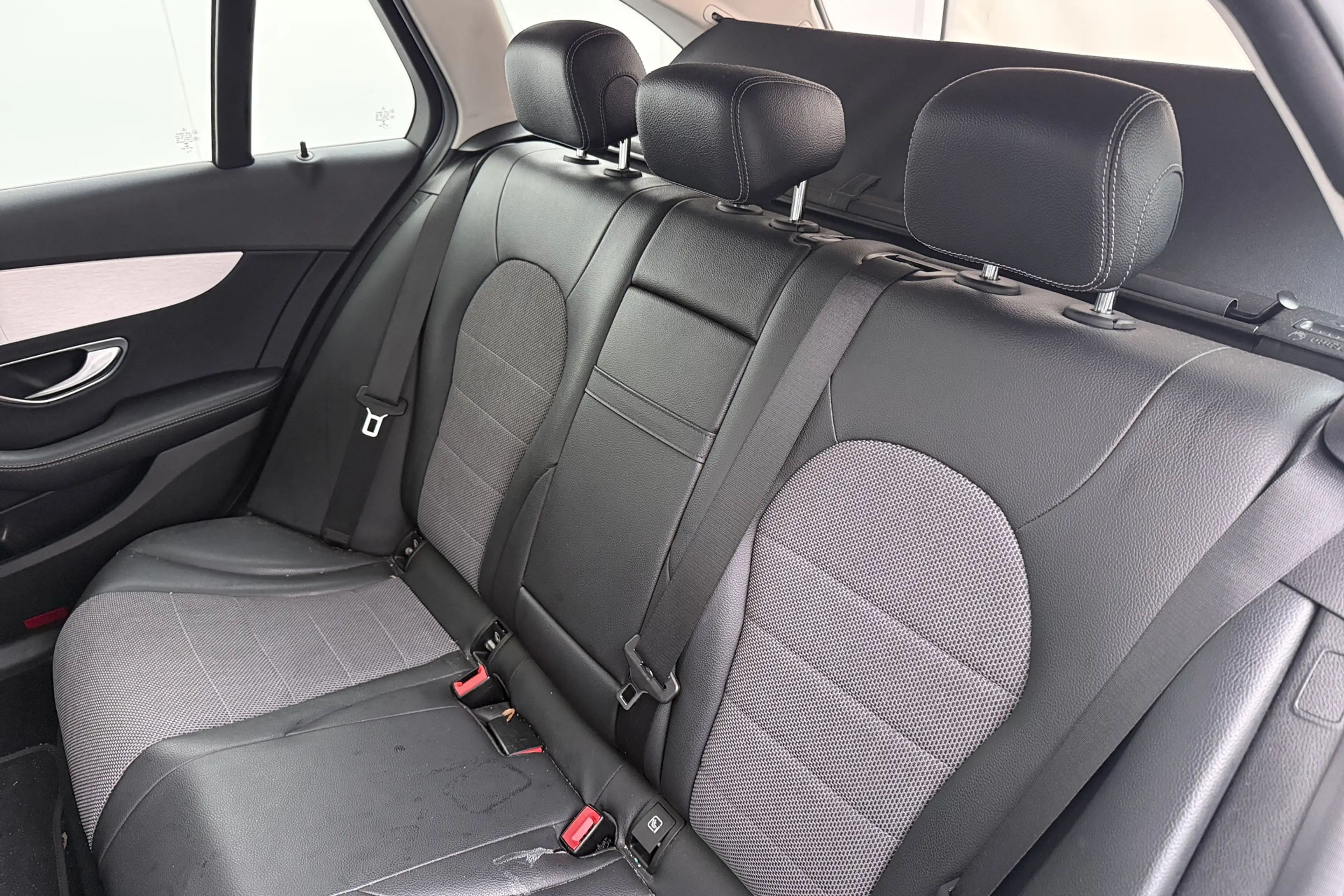 Mercedes-Benz C 200 Estate Business Solution Plus Upgrade Edition Trek — photo 11