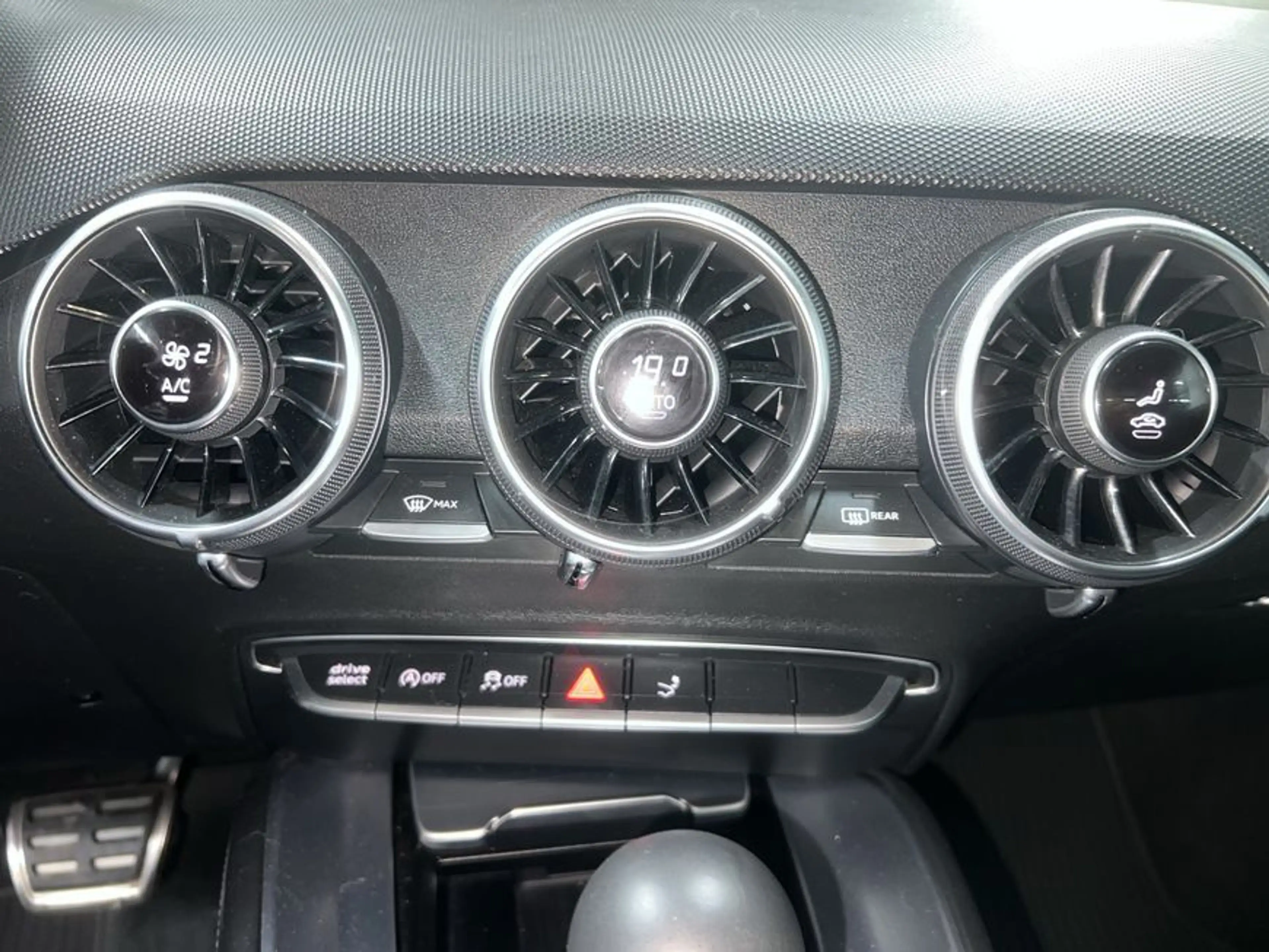 Audi TTS Coupe S tronic — photo 15